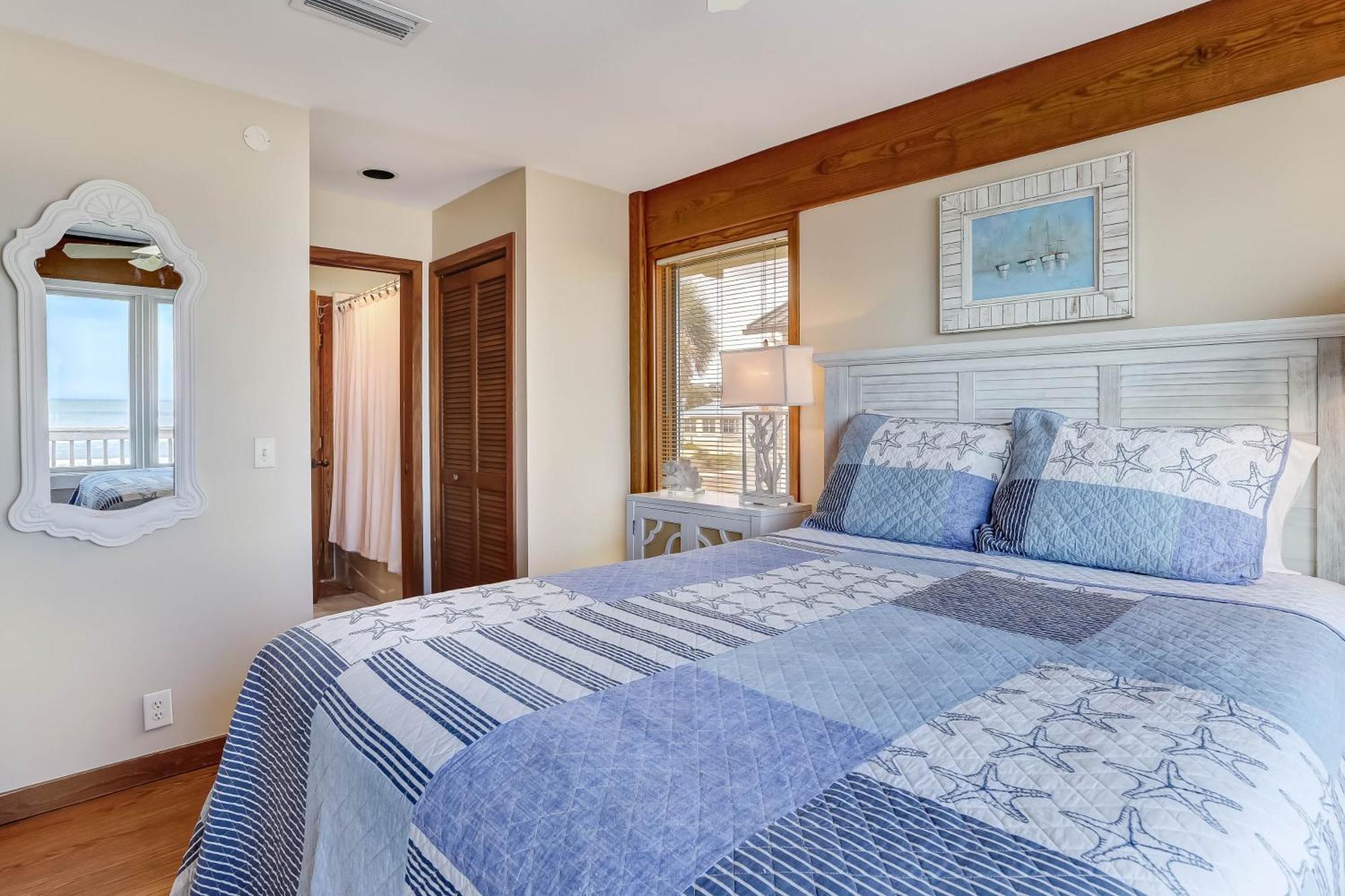 Oceanfront Pet Friendly Unit Hotel *