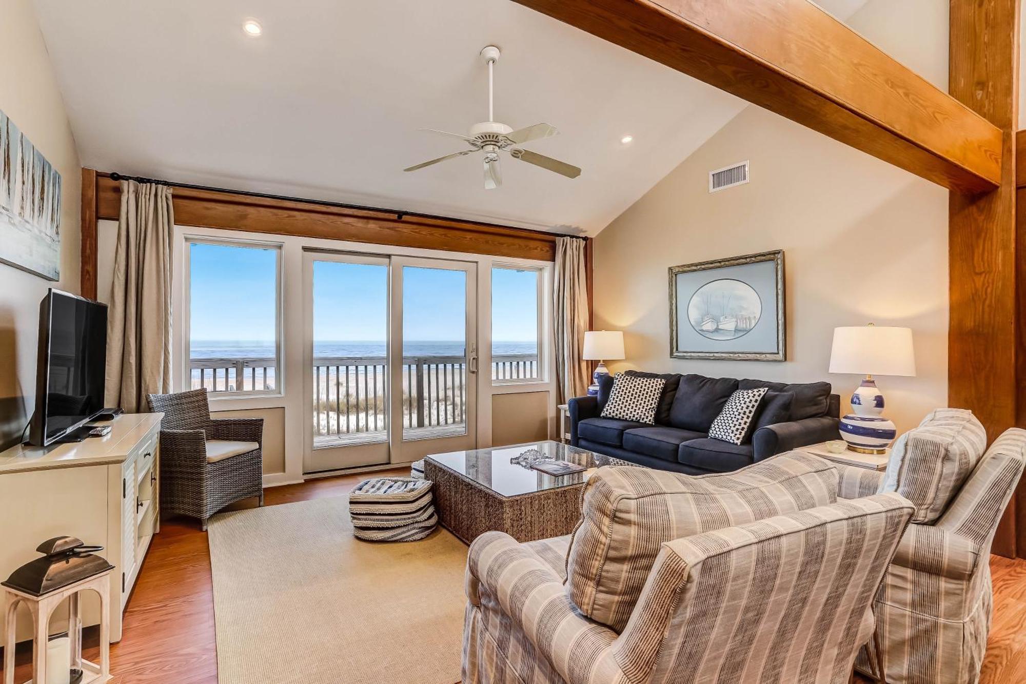 Oceanfront Pet Friendly Unit Hotel *