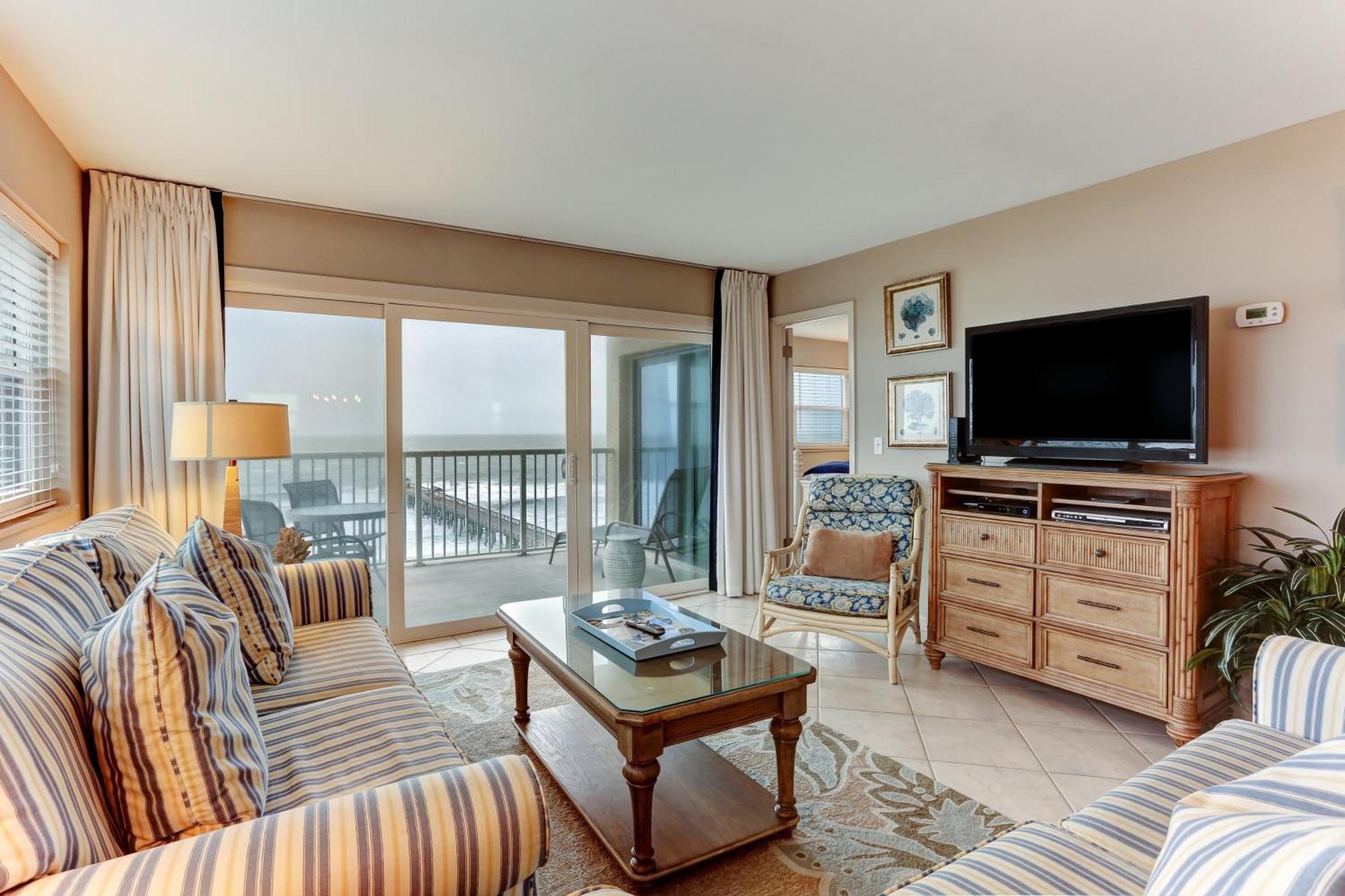 Beachview End Unit * Fernandina Beach