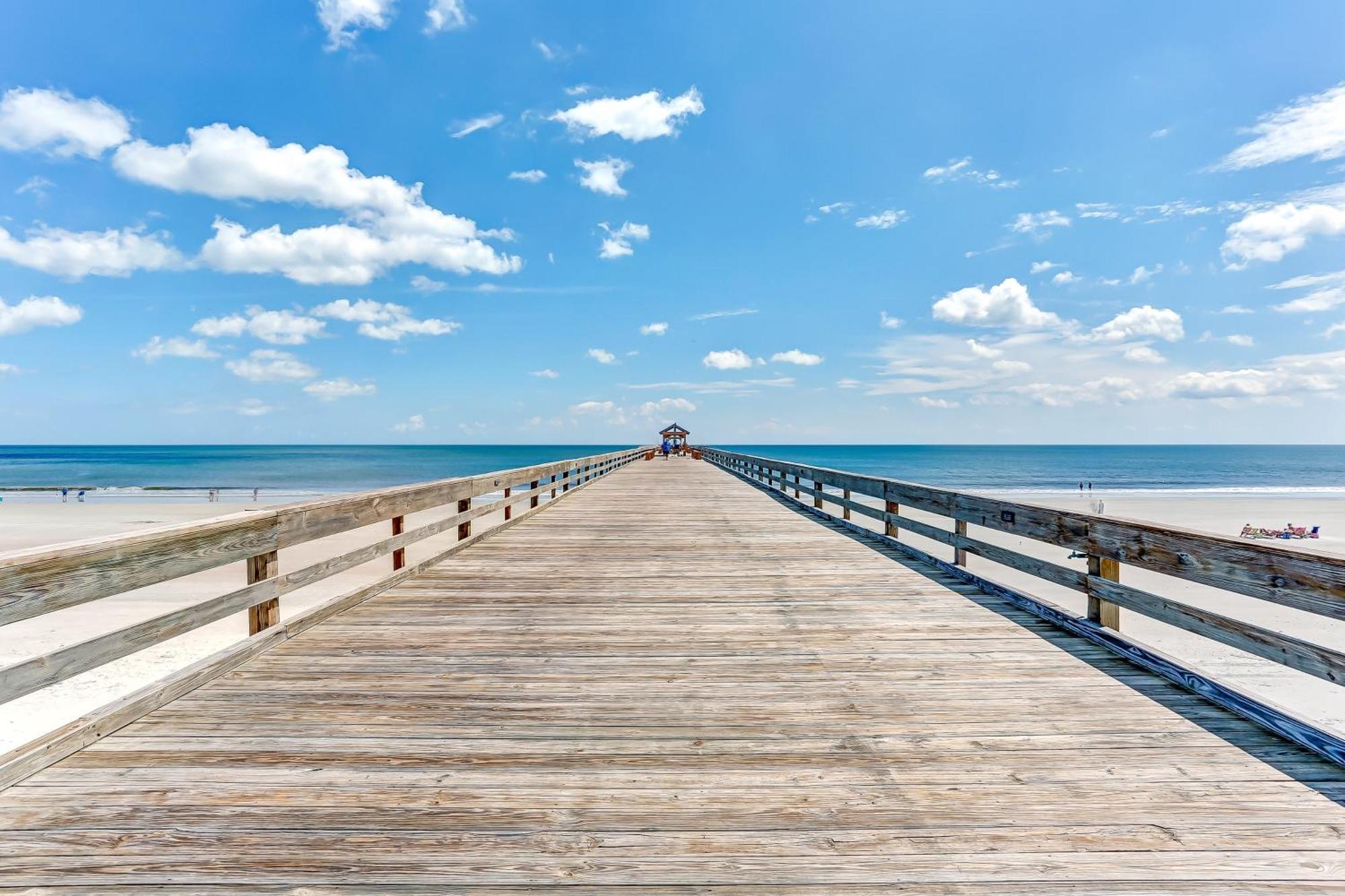 Apartment Beachview End Unit *