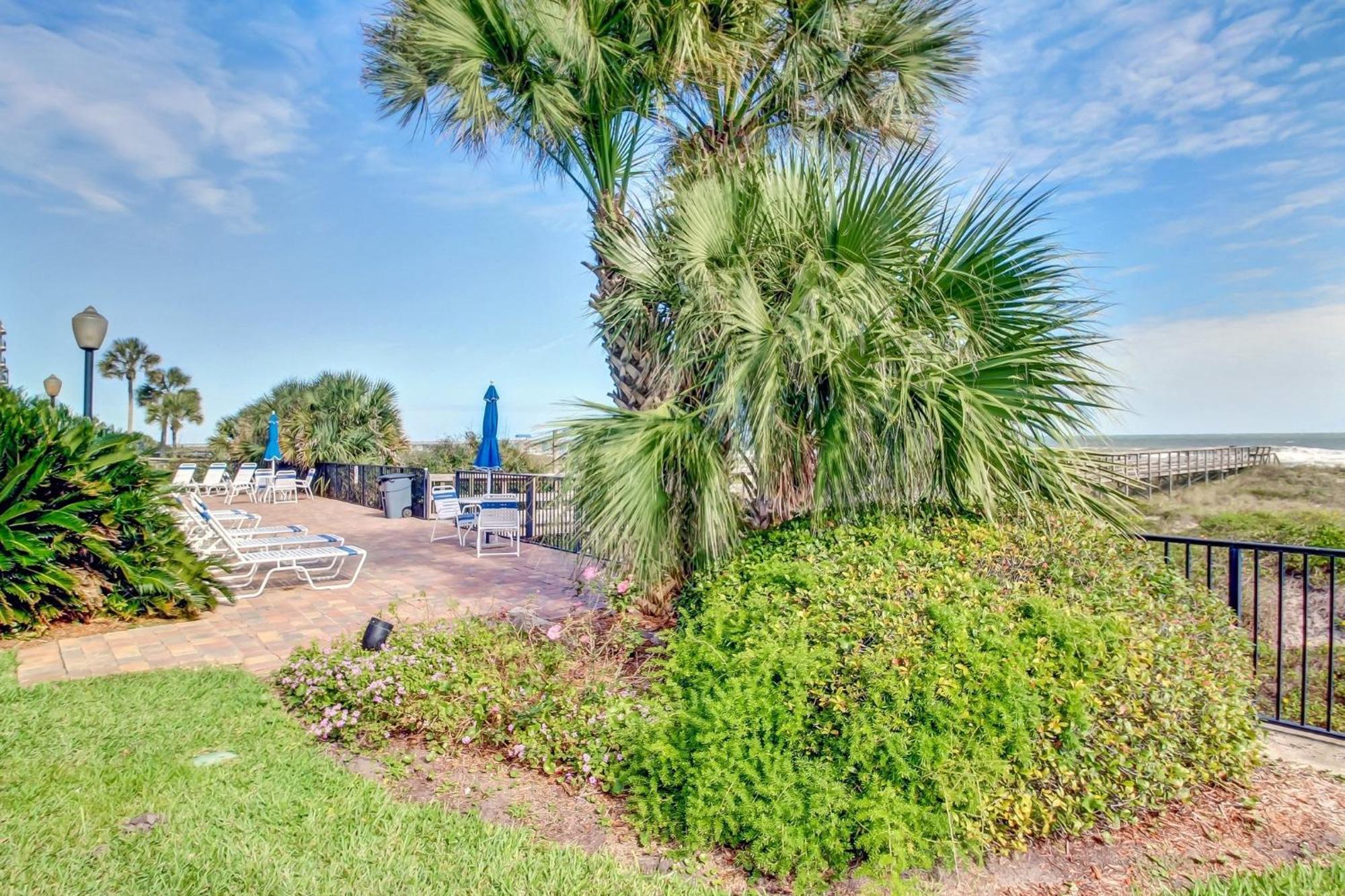 Atlantis Oceanfront * Fernandina Beach