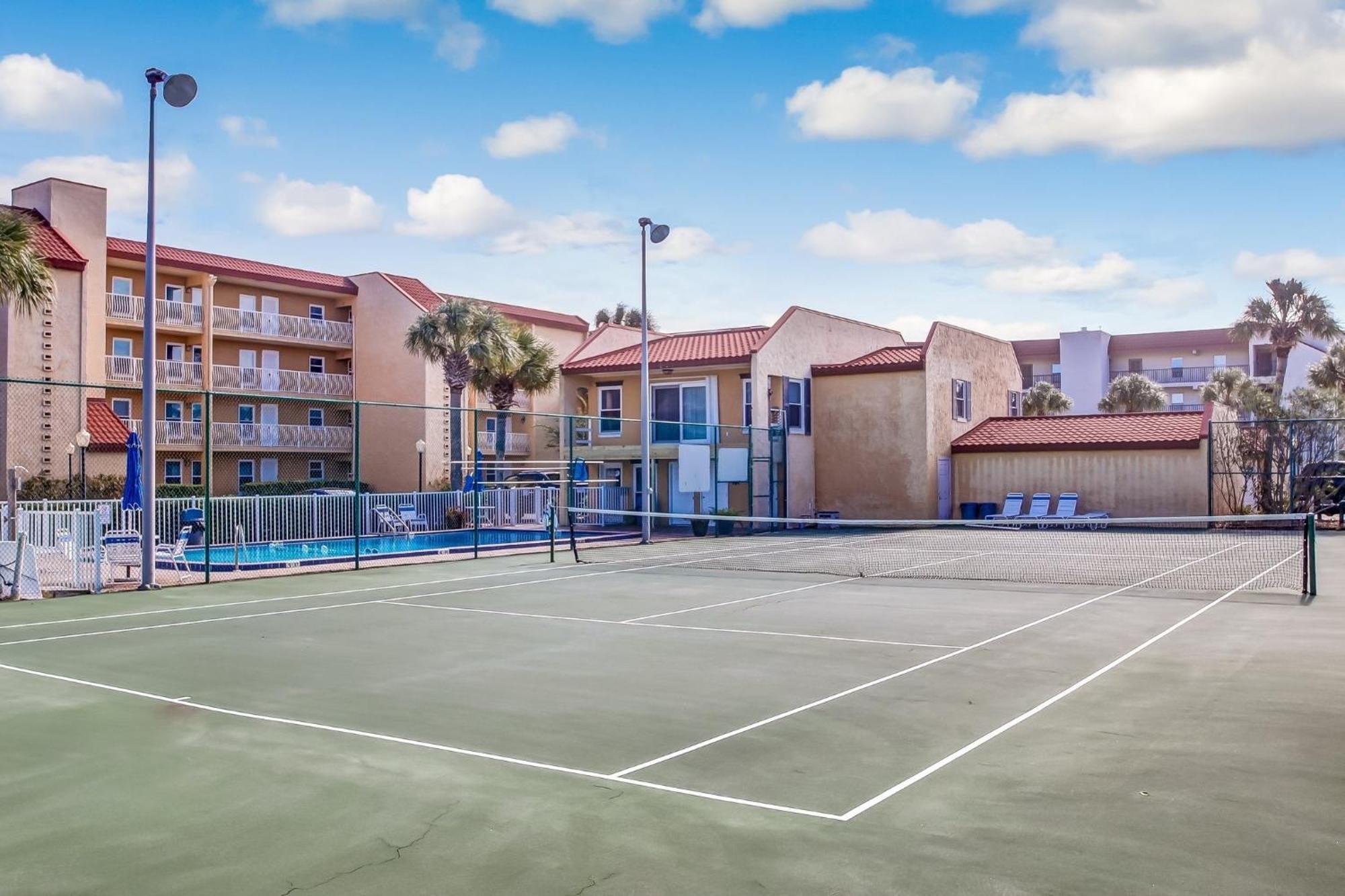 Atlantis Oceanfront Apartment *