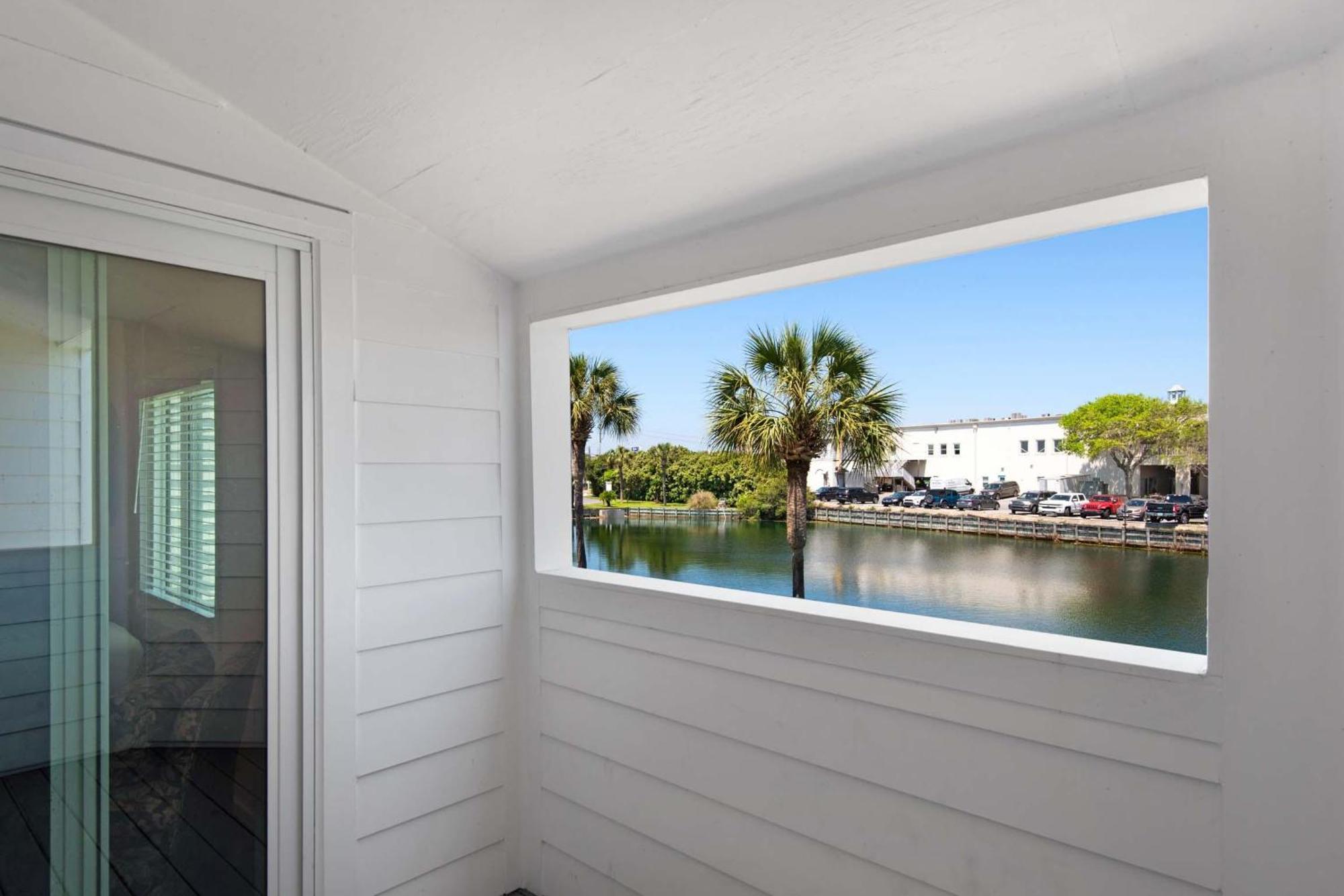 Shoreline Towers Townhouse 4-4 Holiday home Destin