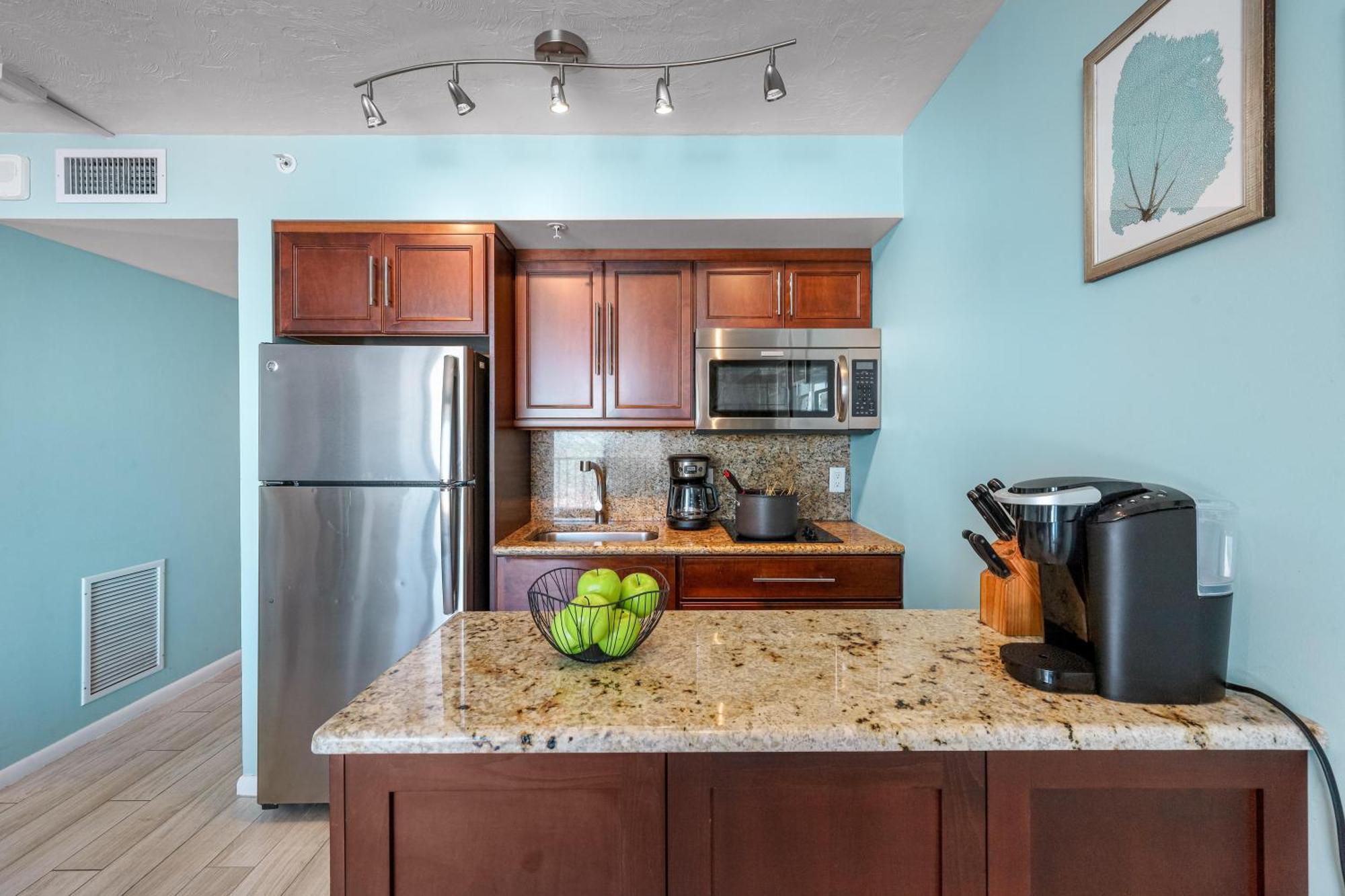 Apollo 304 Marco Island