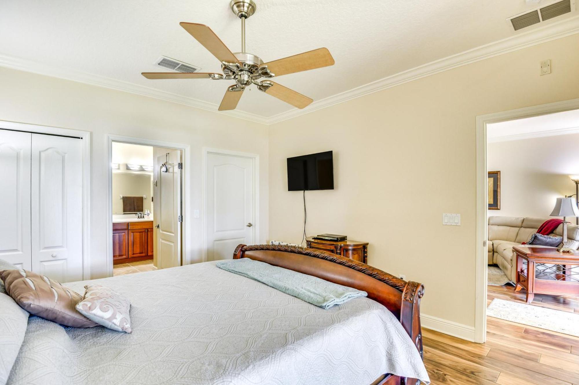 Riverfront Getaway With Amenities! *