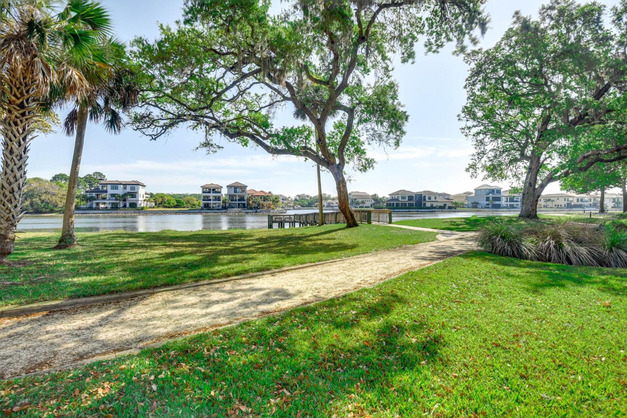 Riverfront Getaway With Amenities! *