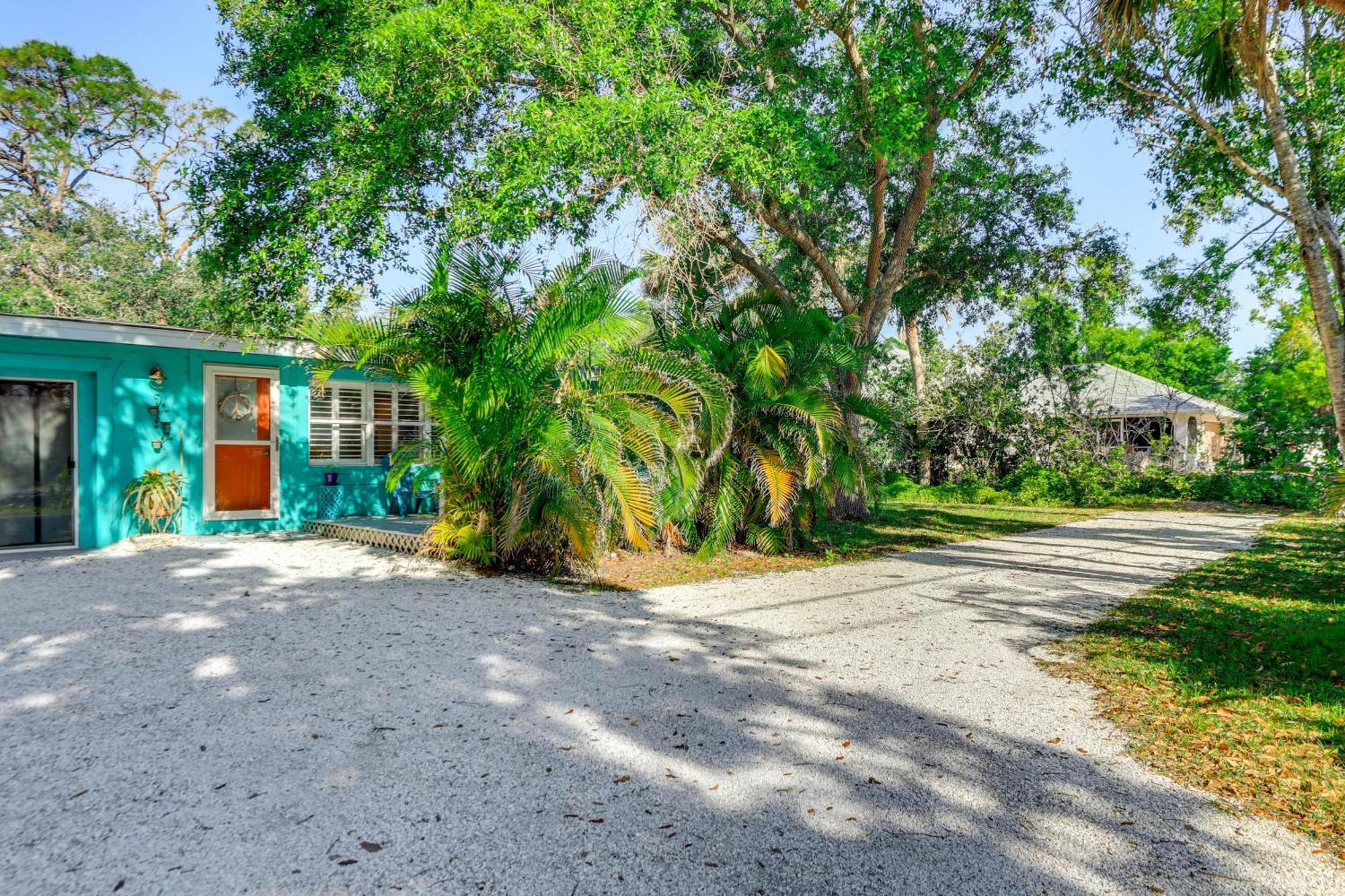 Upscale With Patio And Bbq, Walk To Englewood