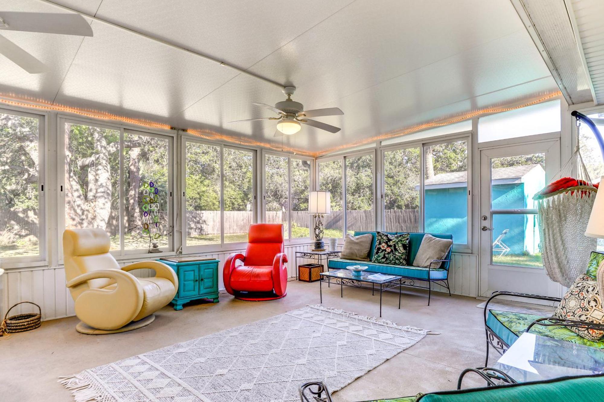 Upscale With Patio And Bbq, Walk To Holiday home Englewood