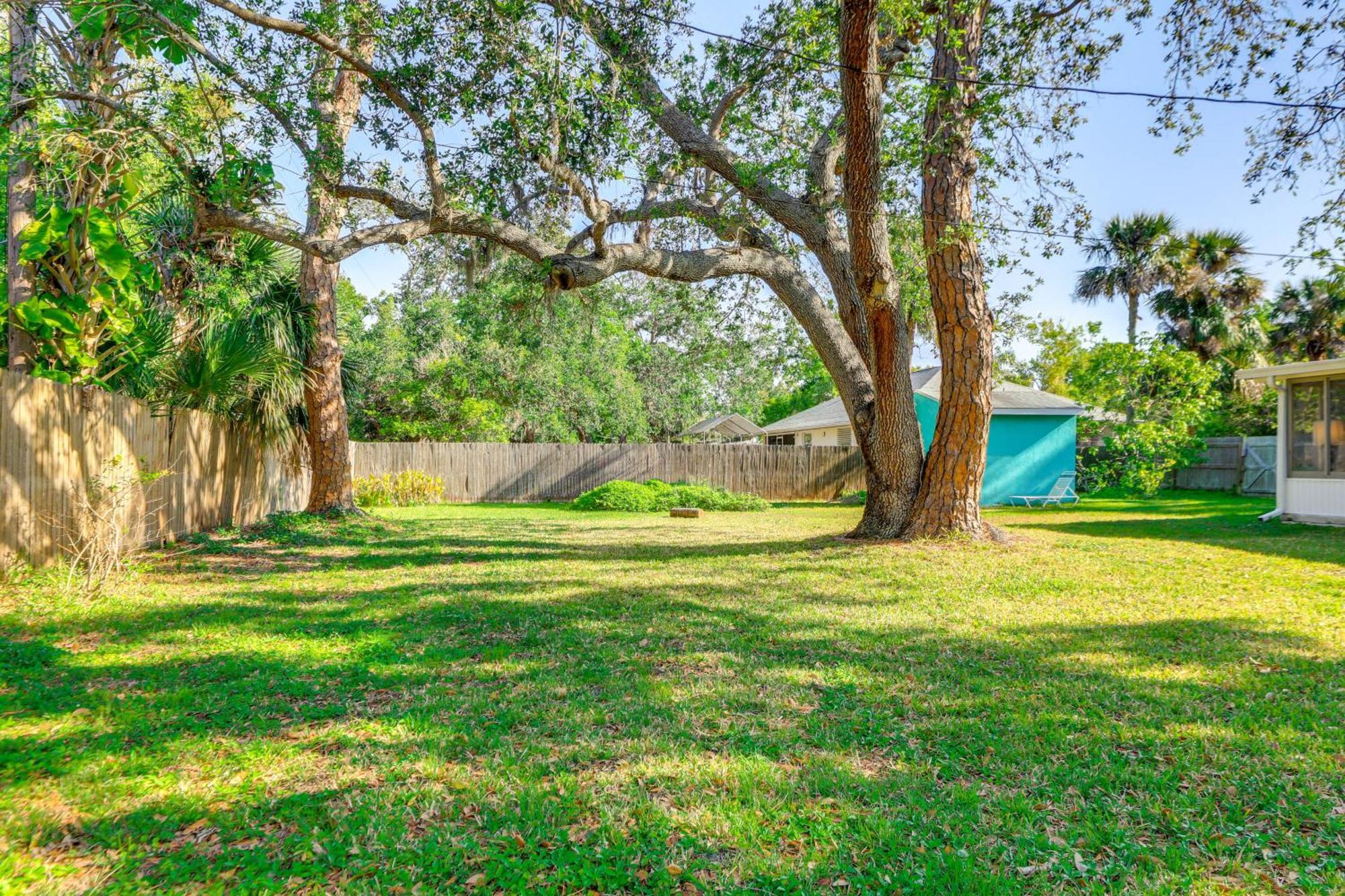 Holiday home Upscale With Patio And Bbq, Walk To