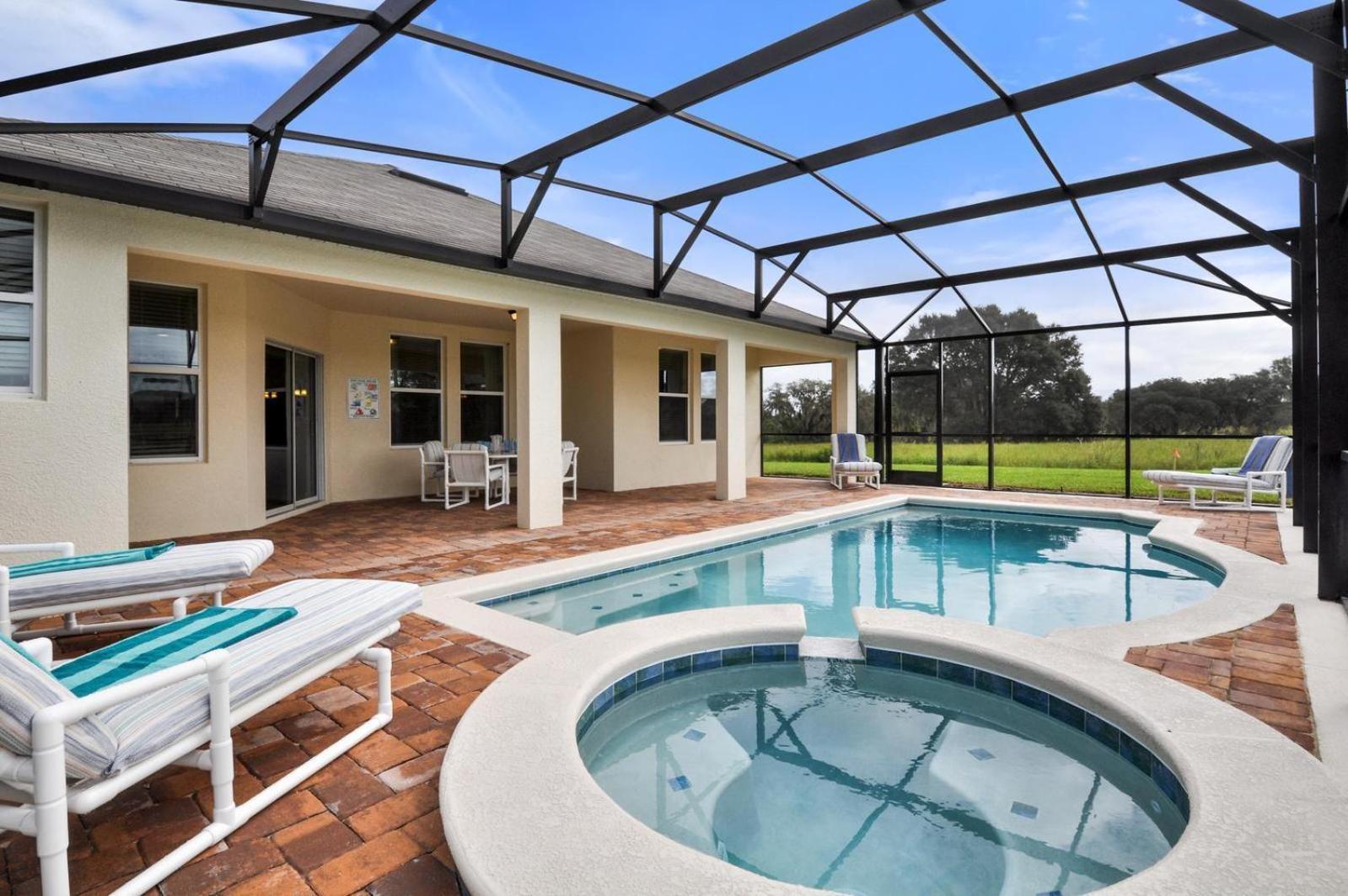 1303yc - West Haven Gated Community * Davenport