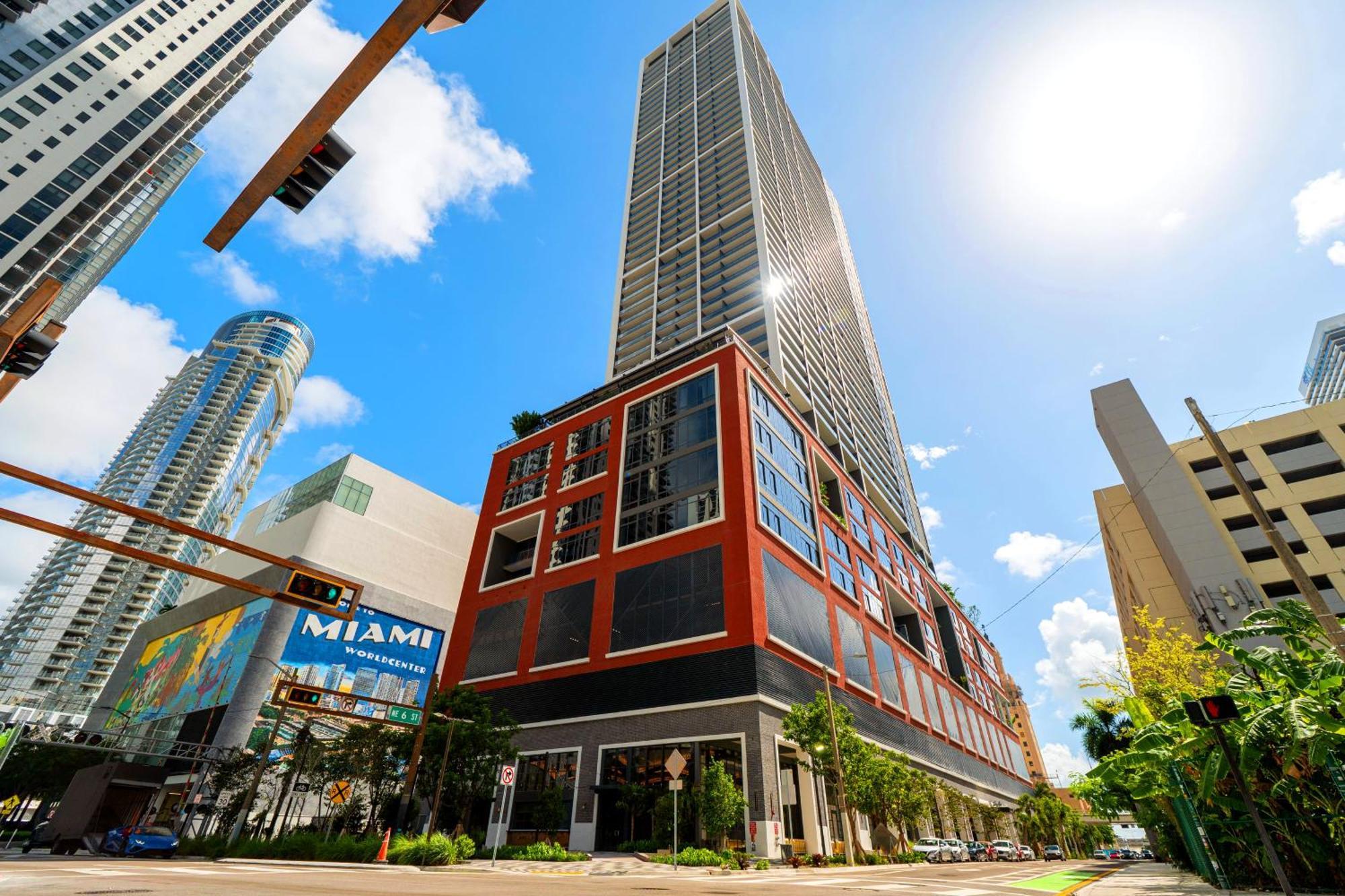 Free Parking! Luxury In Downtown * Miami