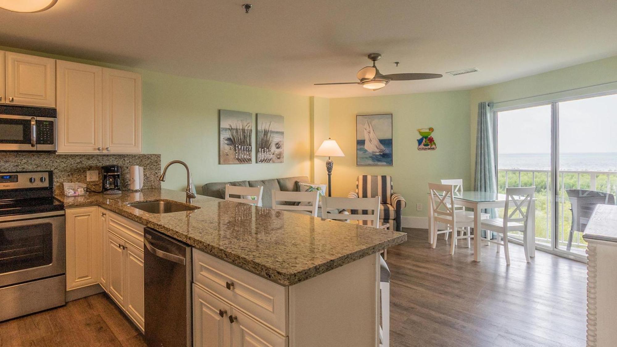 2405 Ocean Pointe Apartment