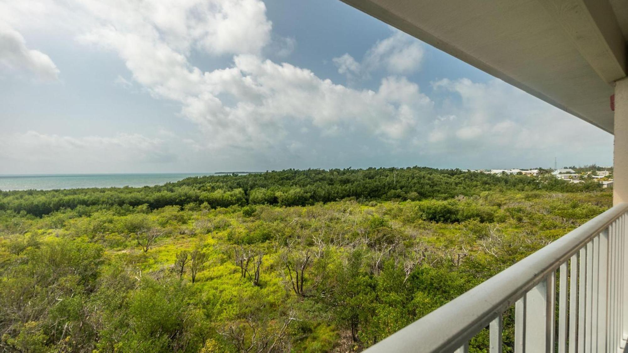 Apartment 2405 Ocean Pointe