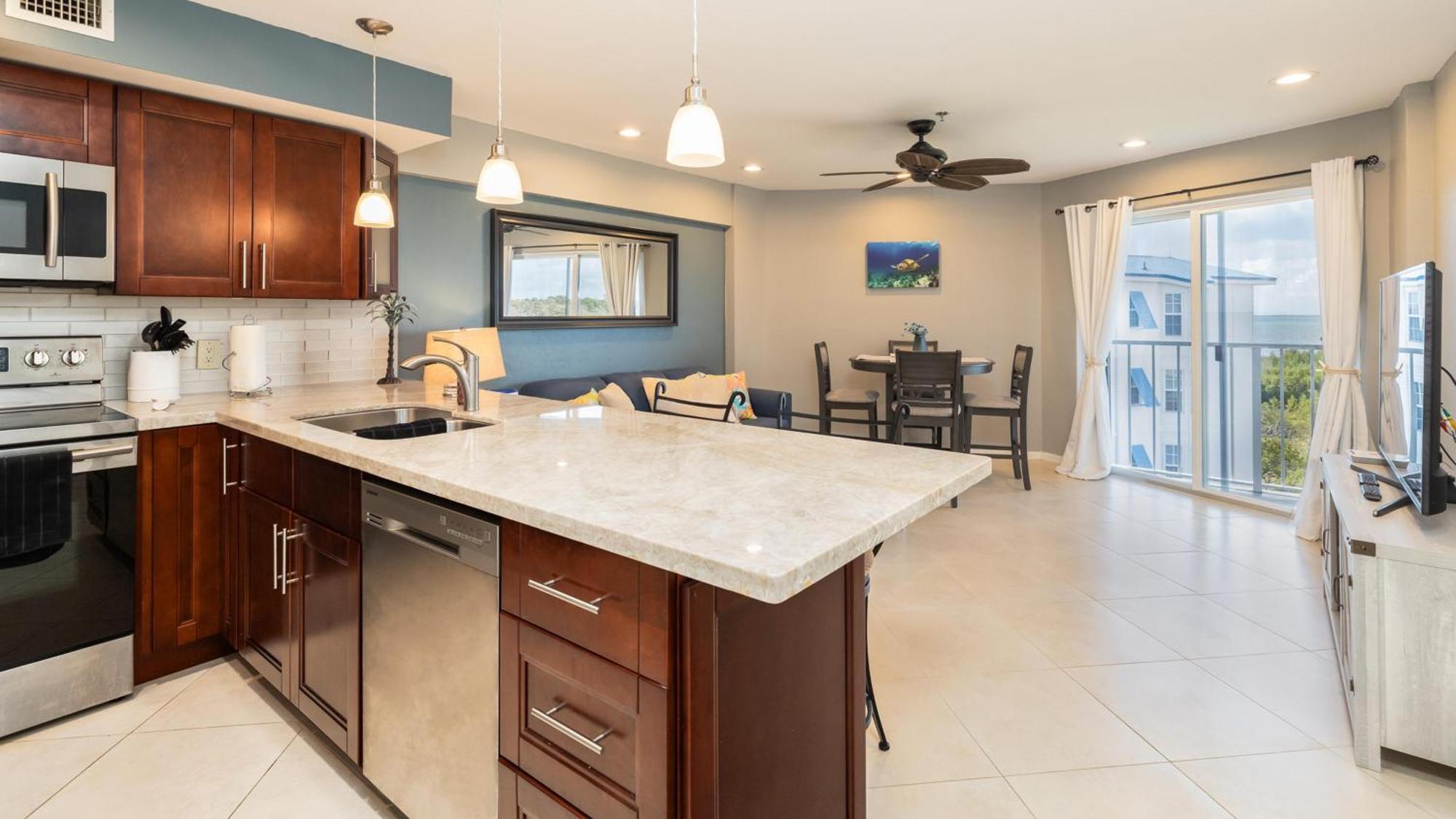 2402 Ocean Pointe Apartment