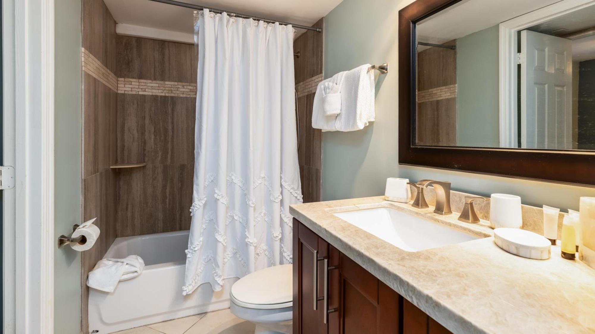 Apartment 2402 Ocean Pointe