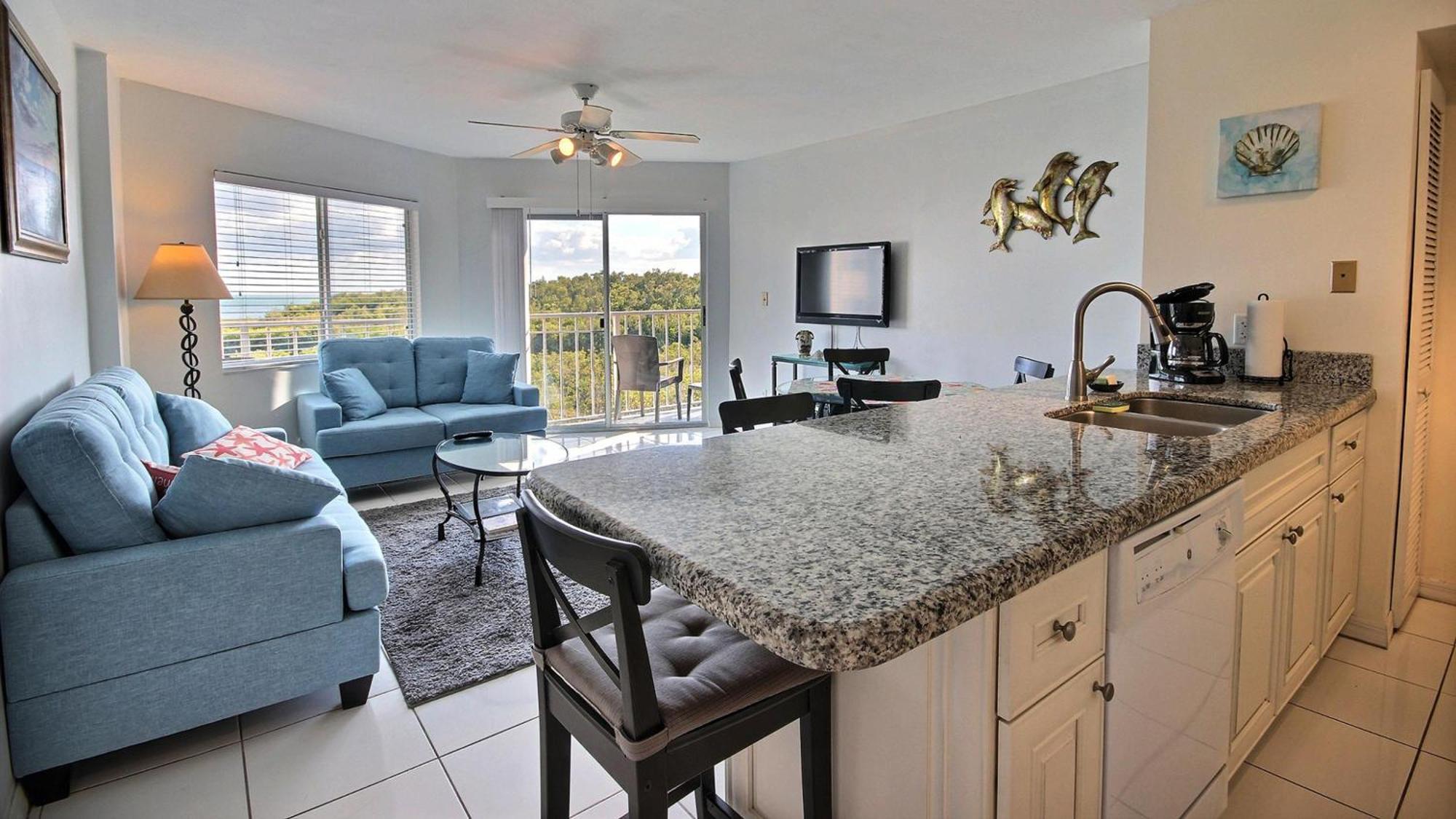 2306 Ocean Pointe Apartment *