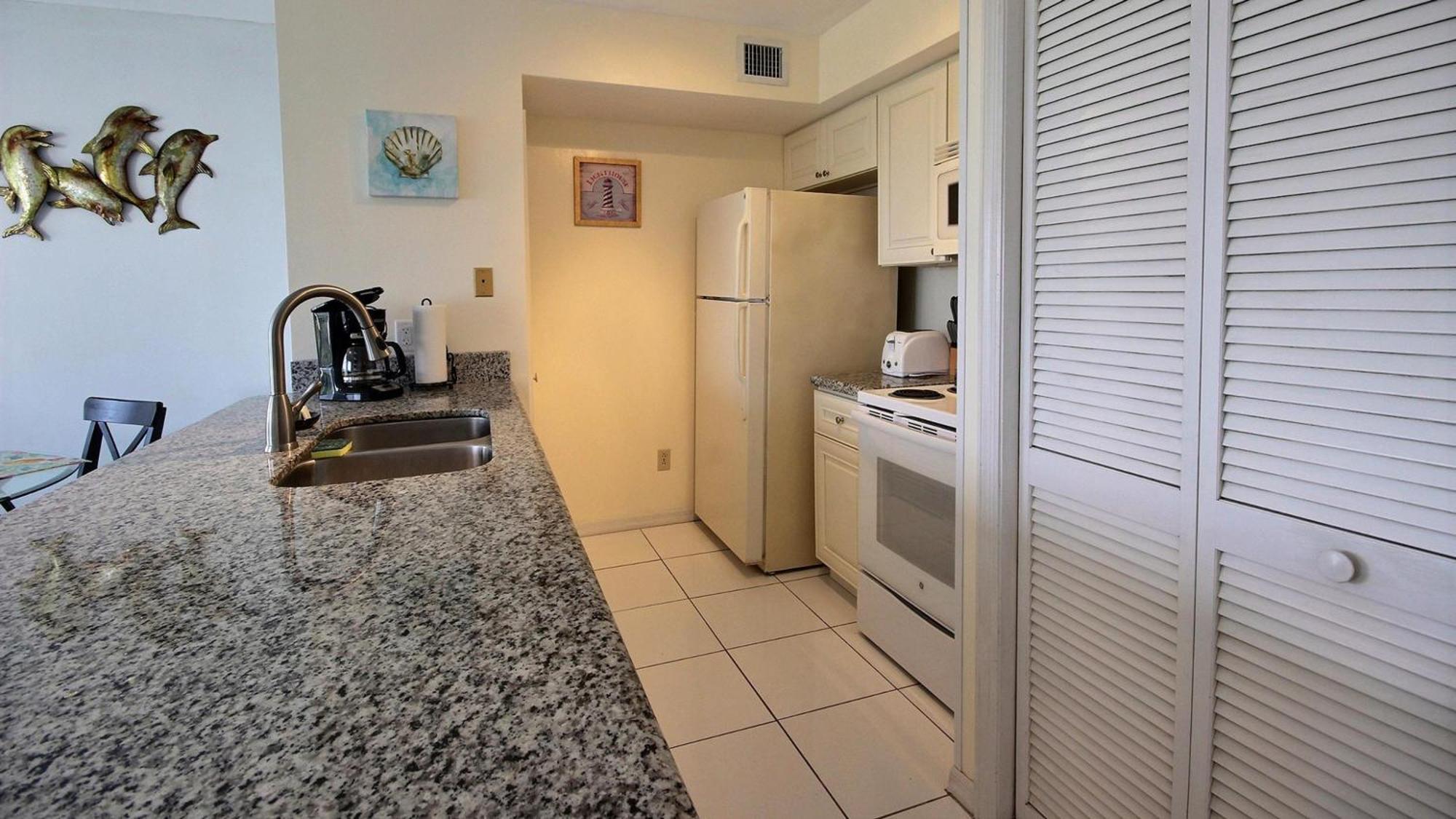 Apartment 2306 Ocean Pointe *