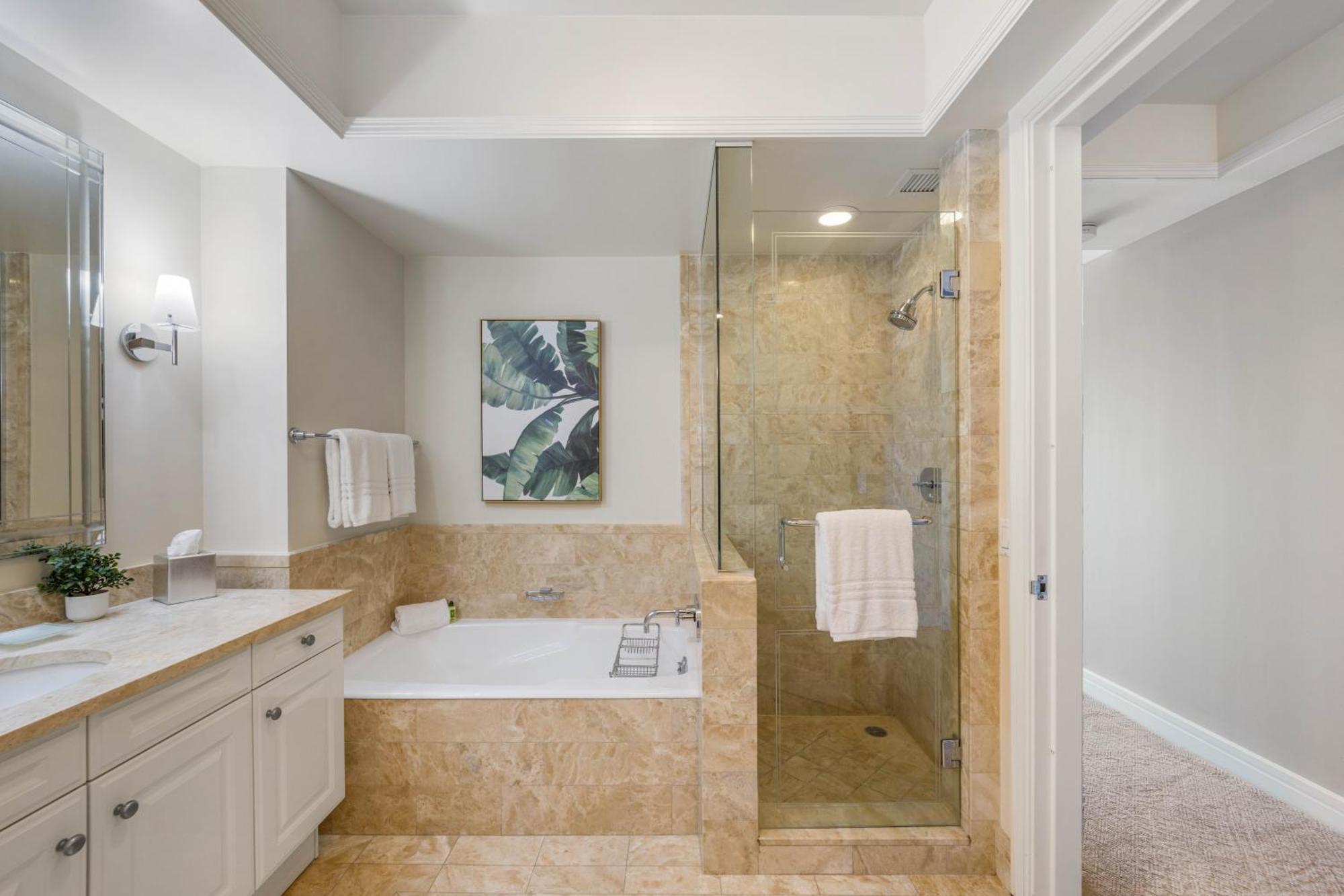 Casiola In Four Seasons Apartment Miami