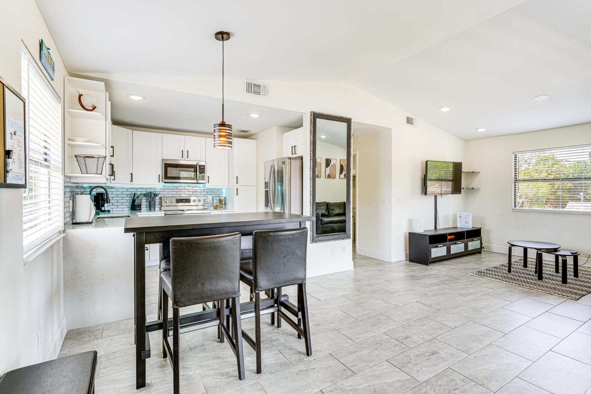 Holiday home Sanctuary Near Airport And Sports Venues! Tampa