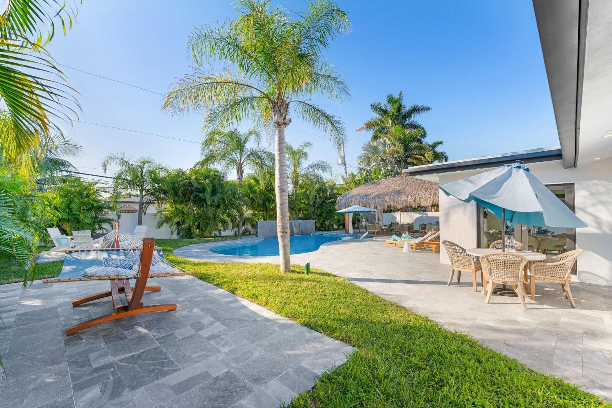 Holiday home Tiki Hut Paradise Mins To W Fire Pit *