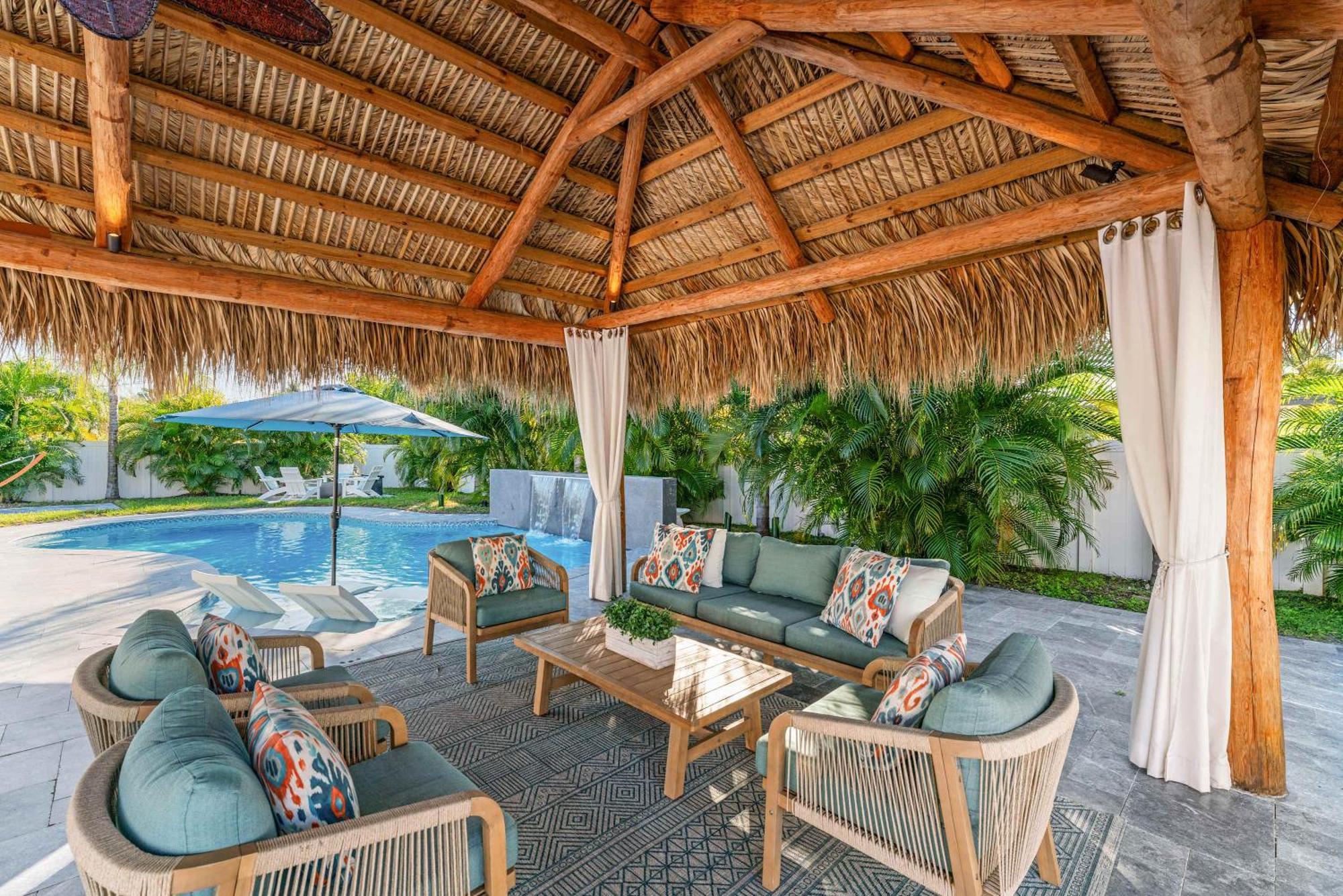 Tiki Hut Paradise Mins To W Fire Pit *