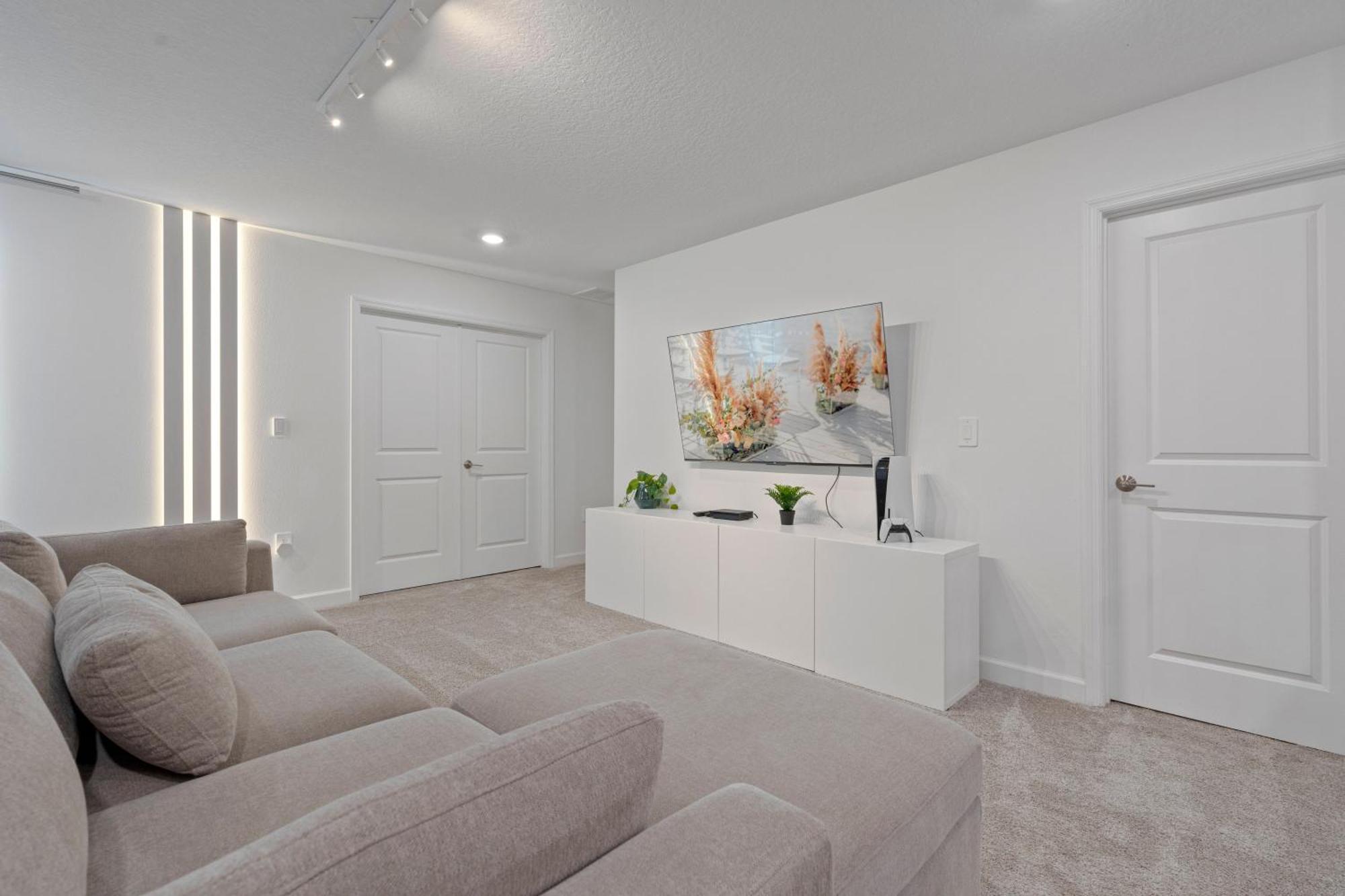 Brand New 9 Bedrooms5 Baths At Storey * Kissimmee