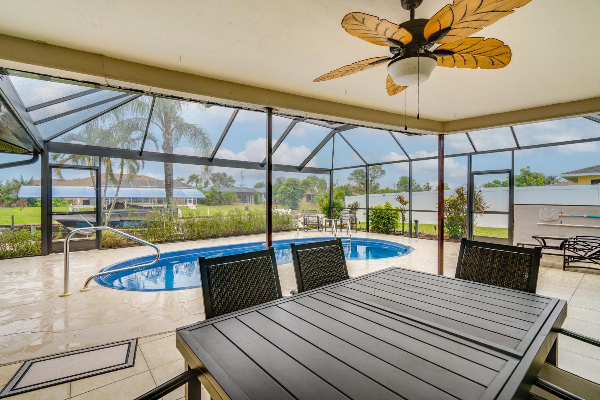 Holiday home Canal-front With Dock And Lanai In Cape Coral! Cape Coral