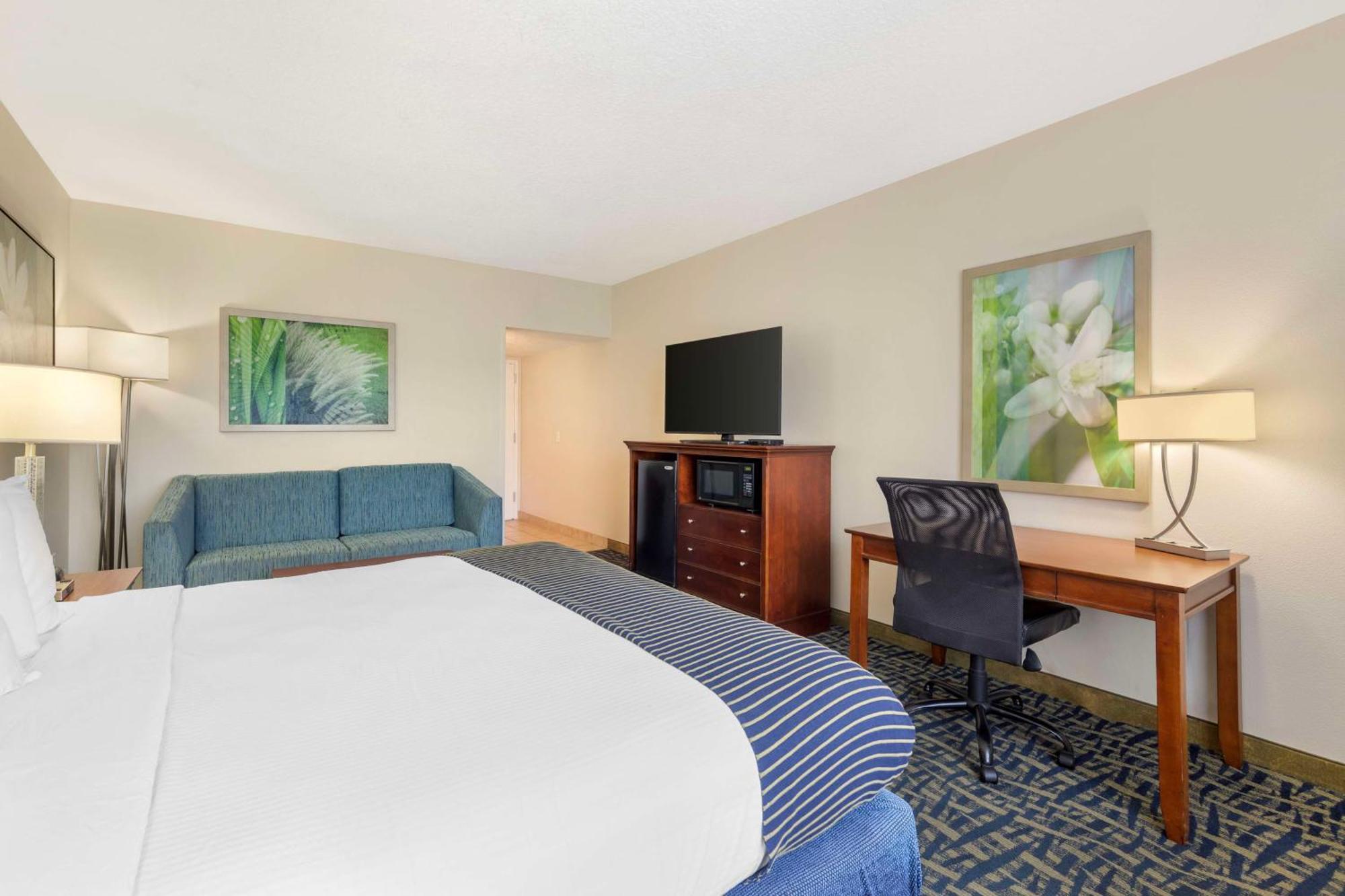 Western Cocoa - Port Canaveral Hotel Cocoa Beach