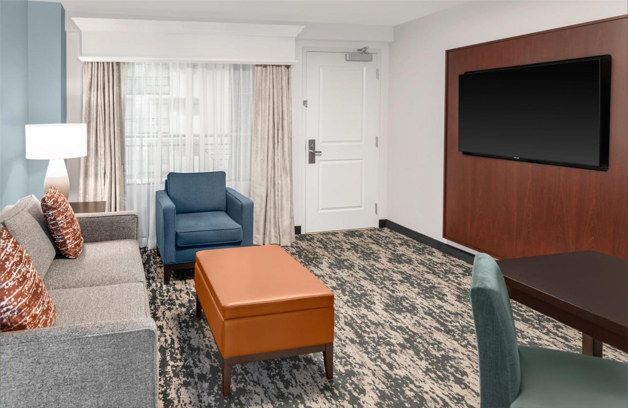 Embassy Myers - Hotel Estero