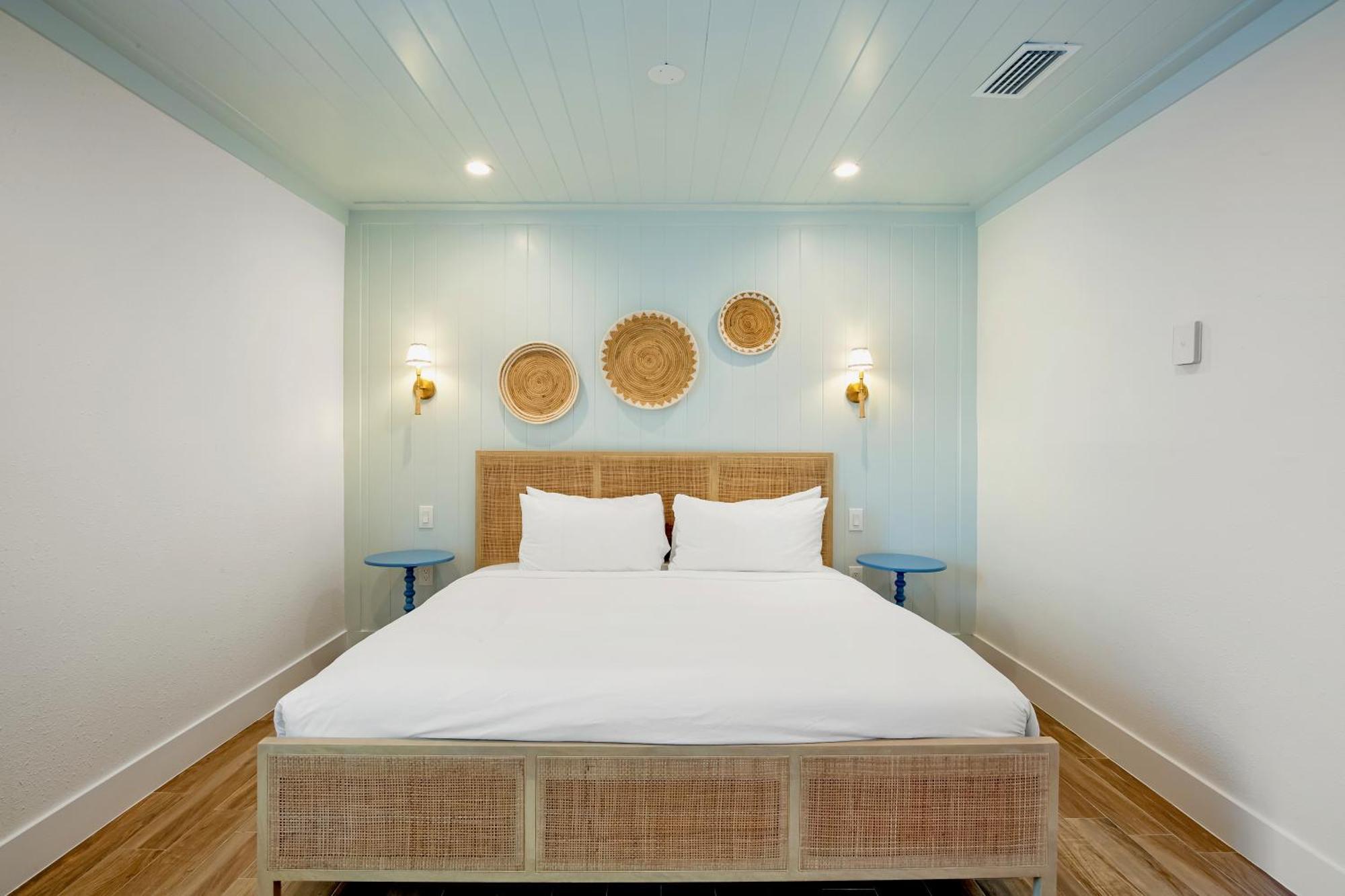 Hotel Tropical Breeze 3*