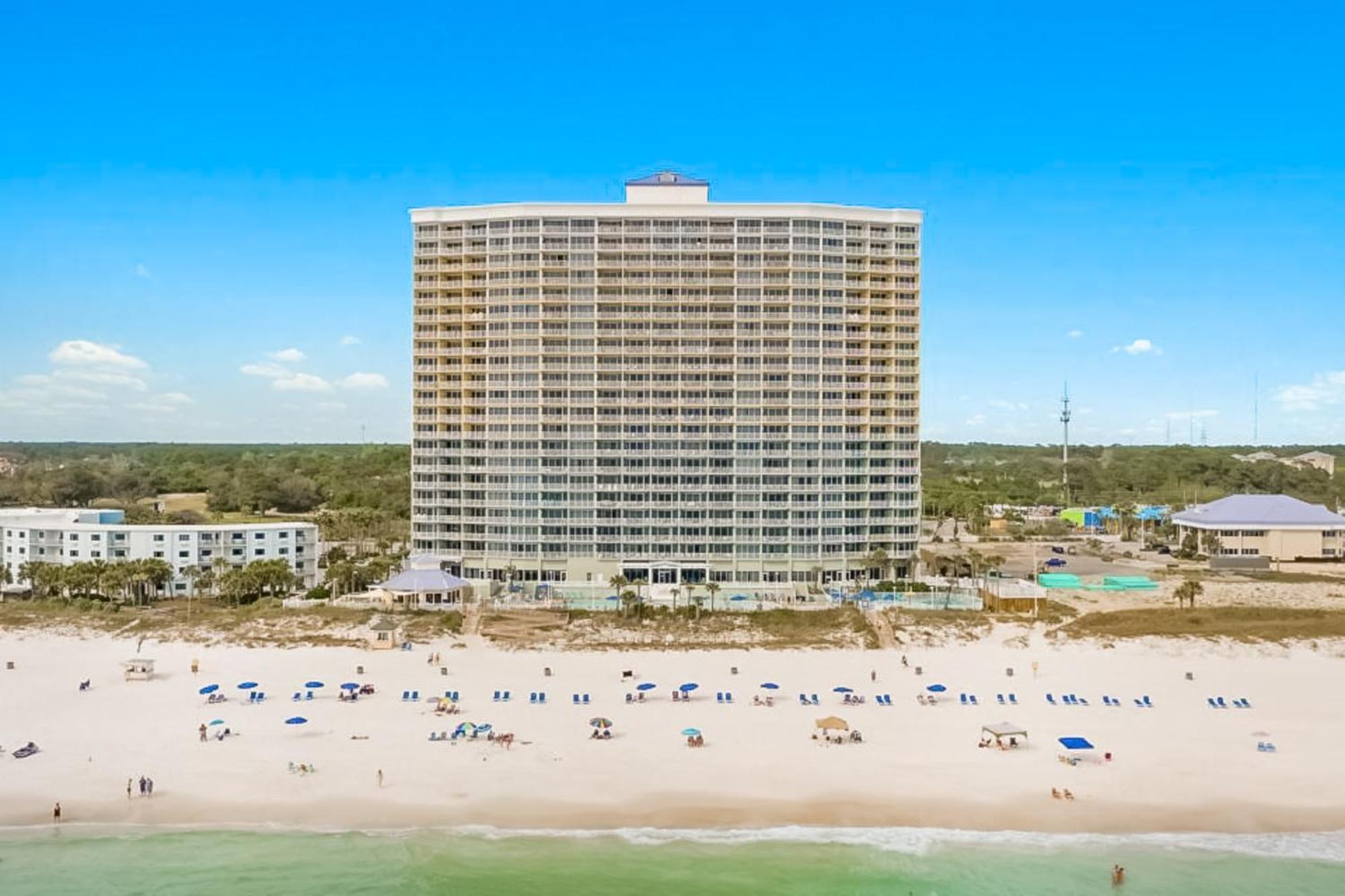 Boardwalk 1900 Hotel *
