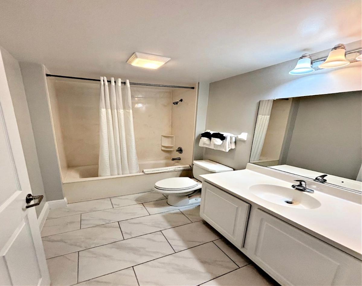 14th Floor 2 Bedroom Direct Oceanfront Wyndham Ocean Walk Daytona 1401 *