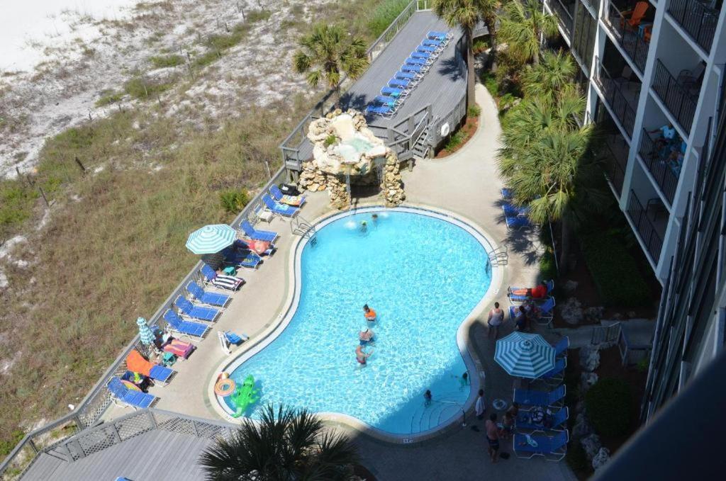 Aparthotel Gulf Front Condo