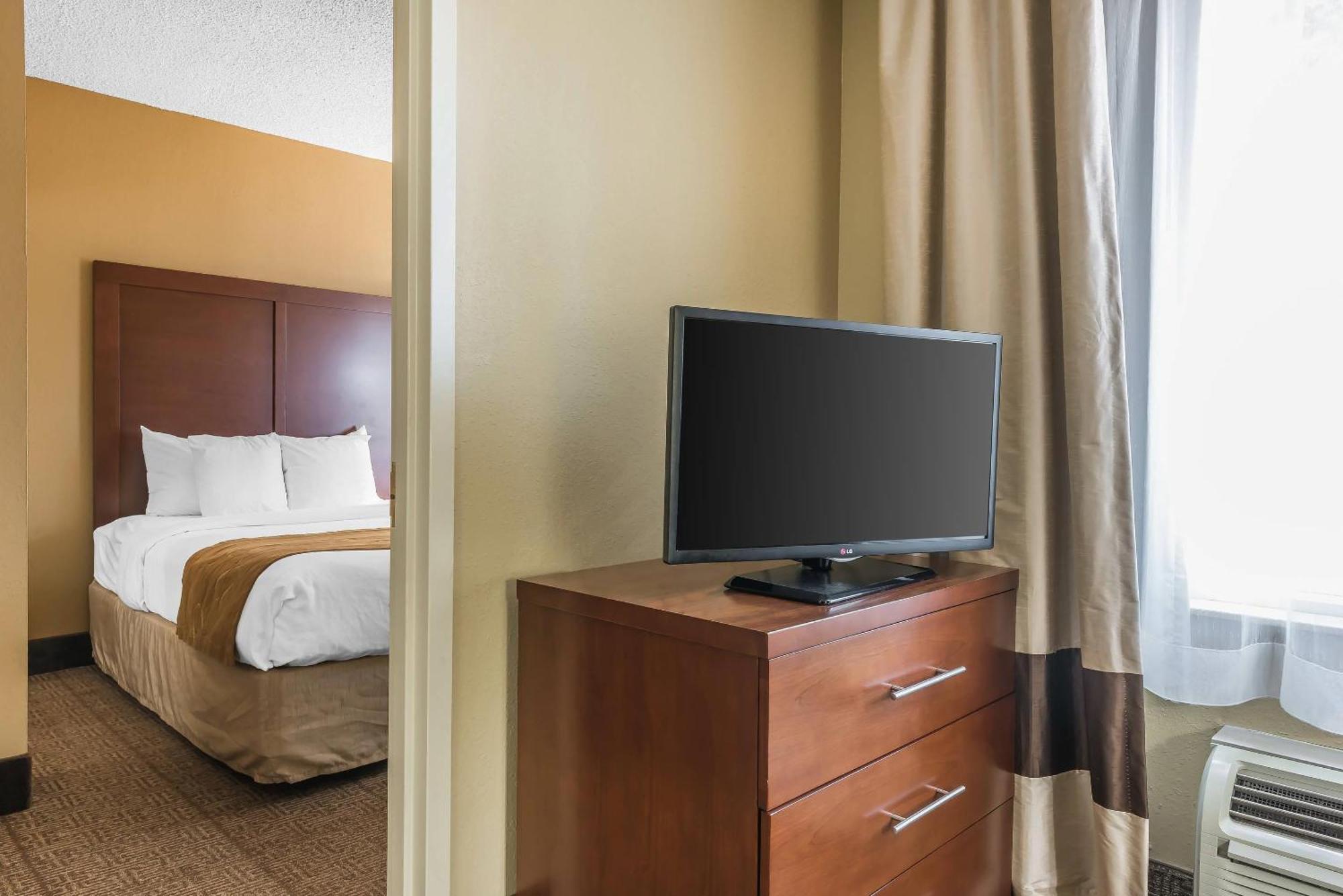 Comfort Sawgrass Hotel Tamarac
