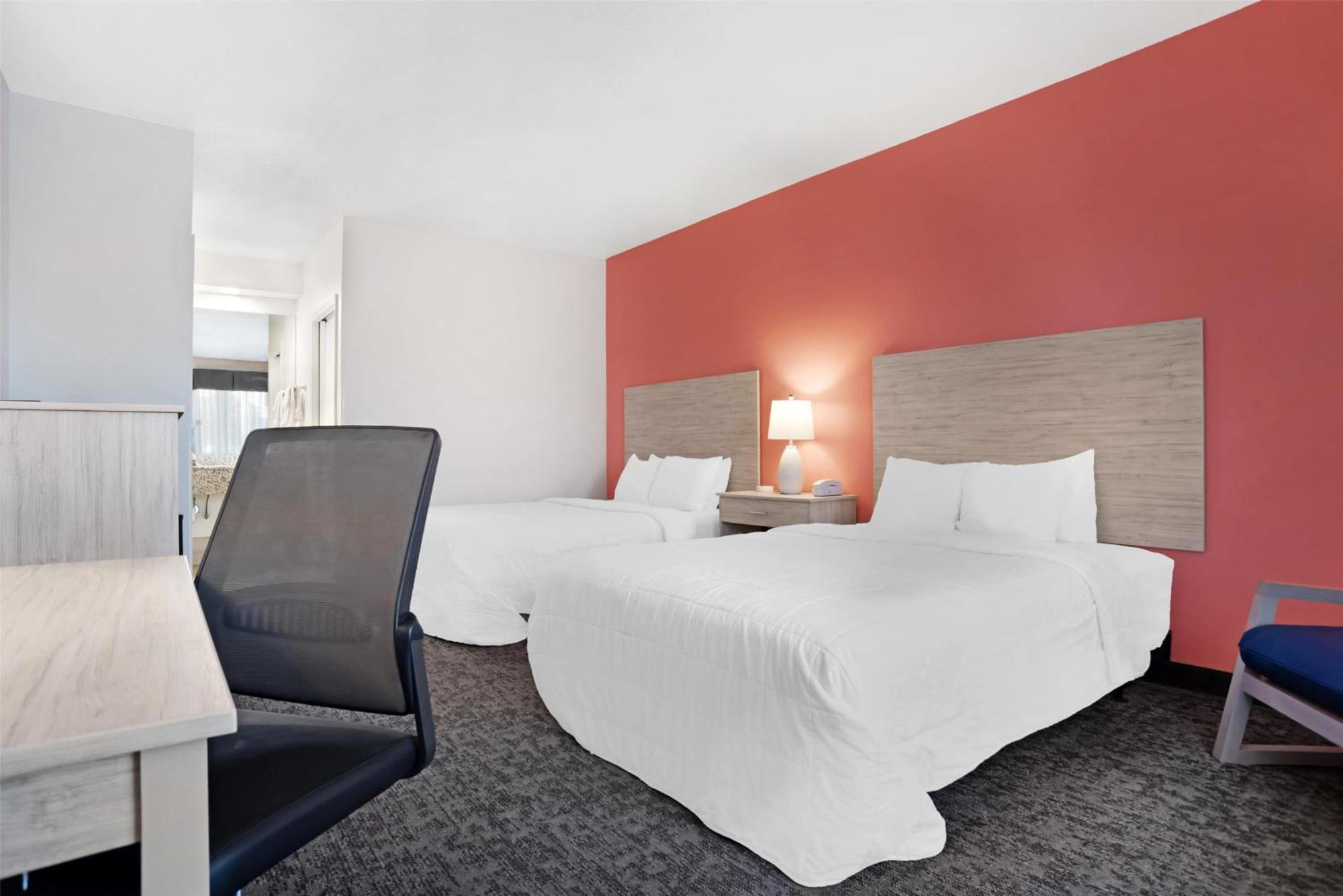 Western Waterfront 3* Navarre