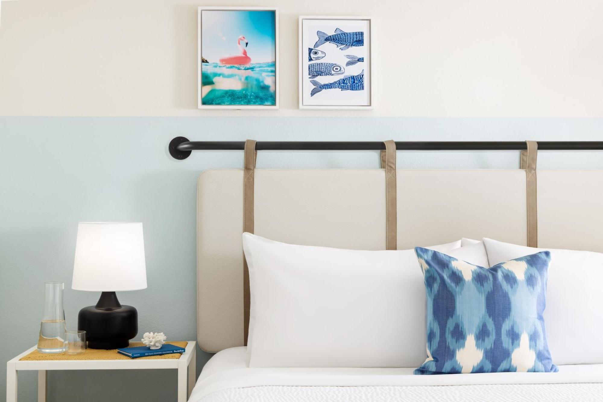 Blue Flamingo 4*