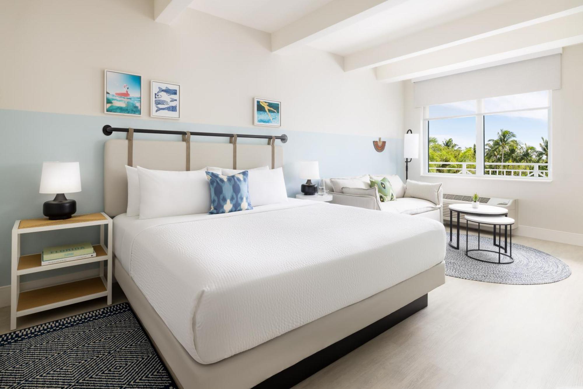 Blue Flamingo 4*