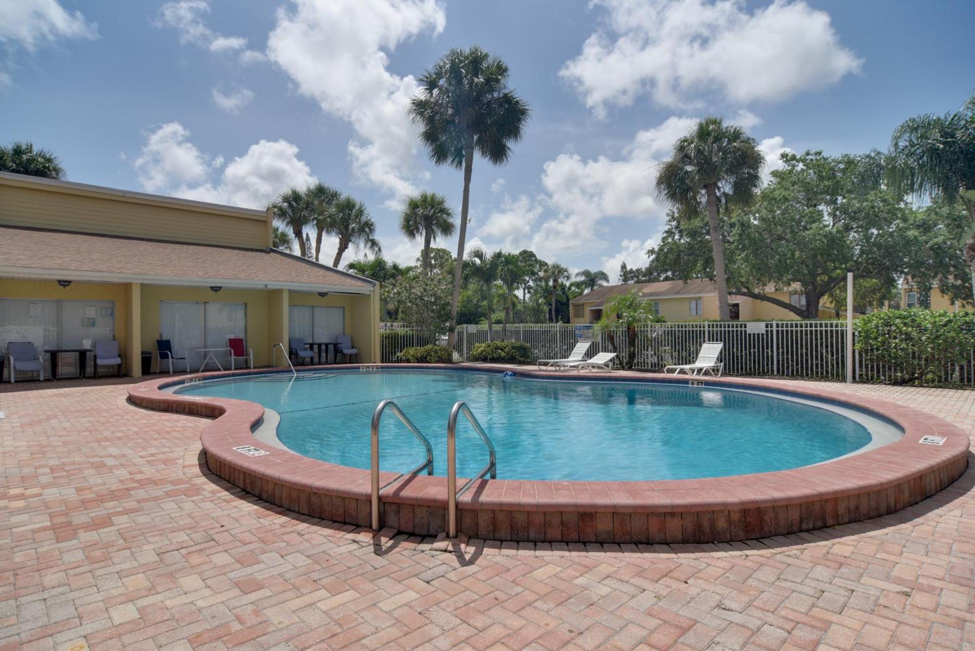 Escape About 4 Mi To Siesta Key Beach! * Sarasota