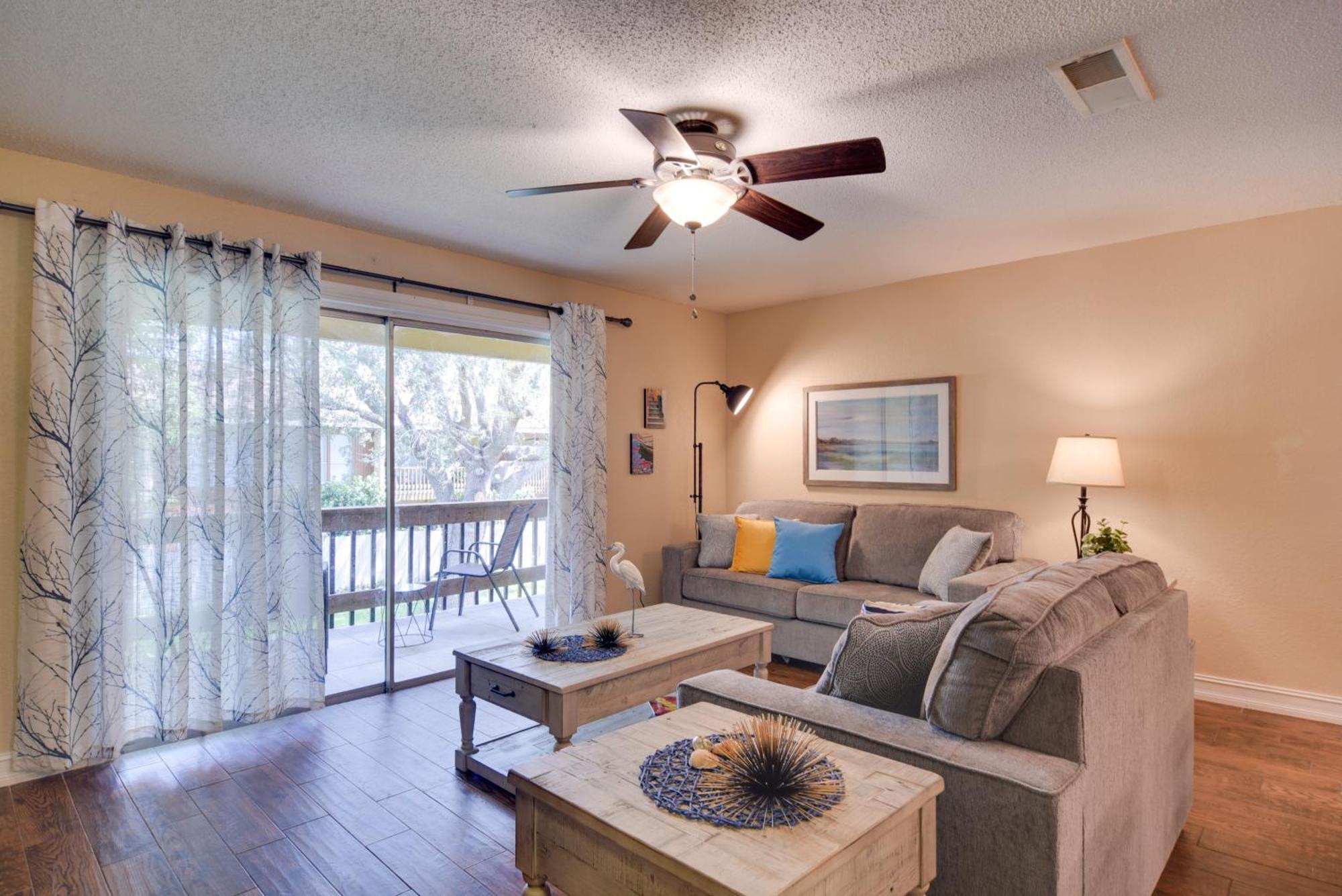 Escape About 4 Mi To Siesta Key Beach! Apartment
