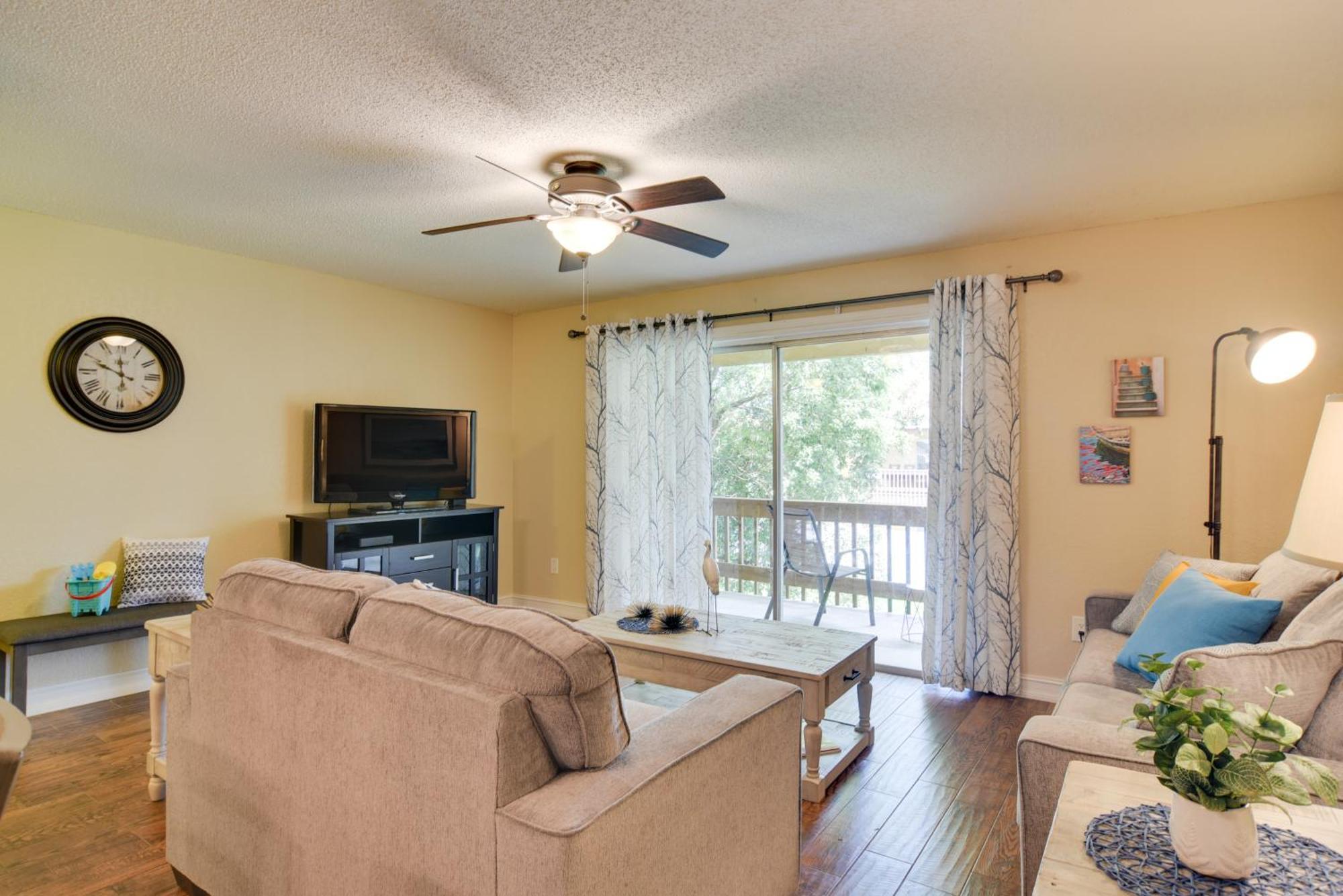 Apartment Escape About 4 Mi To Siesta Key Beach! *