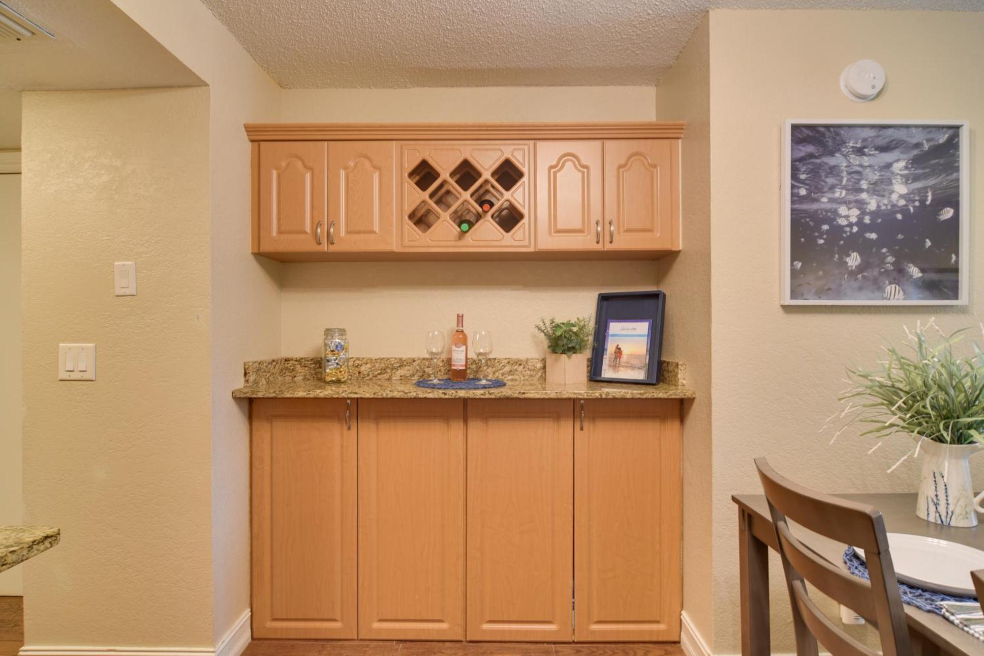 Escape About 4 Mi To Siesta Key Beach! Apartment *