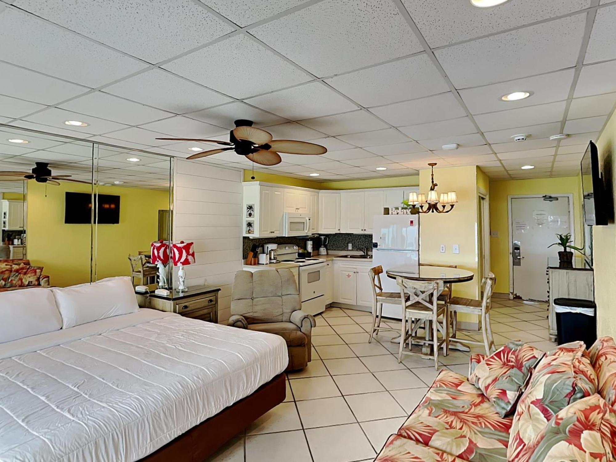 Continental 414 Panama City Beach