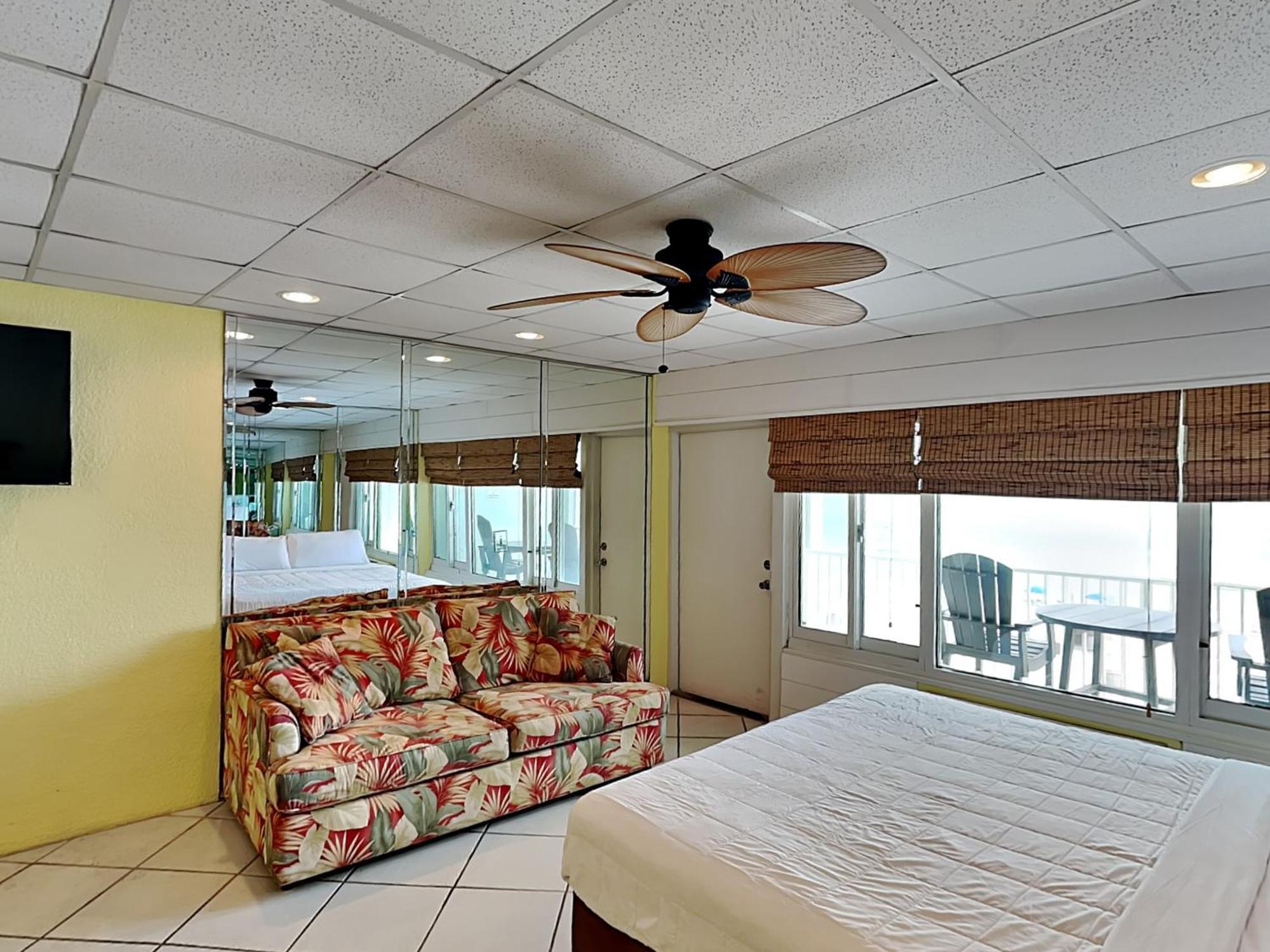 Continental 414 * Panama City Beach