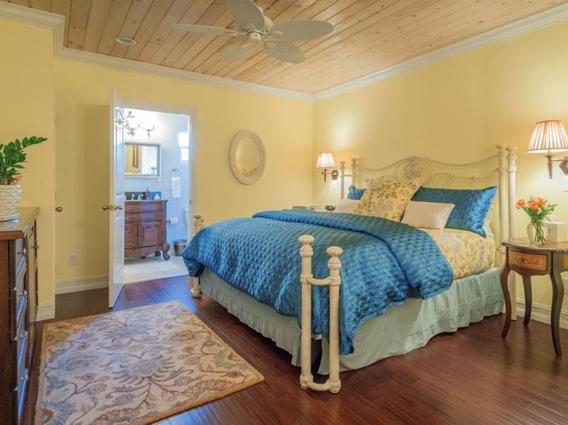 Seaglass Bed & Breakfast