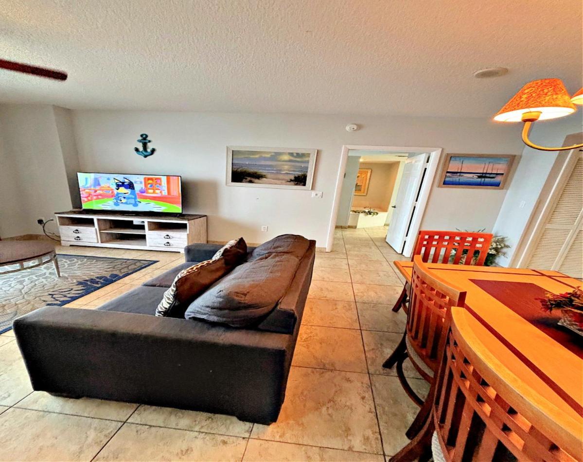 2 Bedroom Direct Oceanfront Wyndham Ocean Walk Daytona 2226-0 Apartment