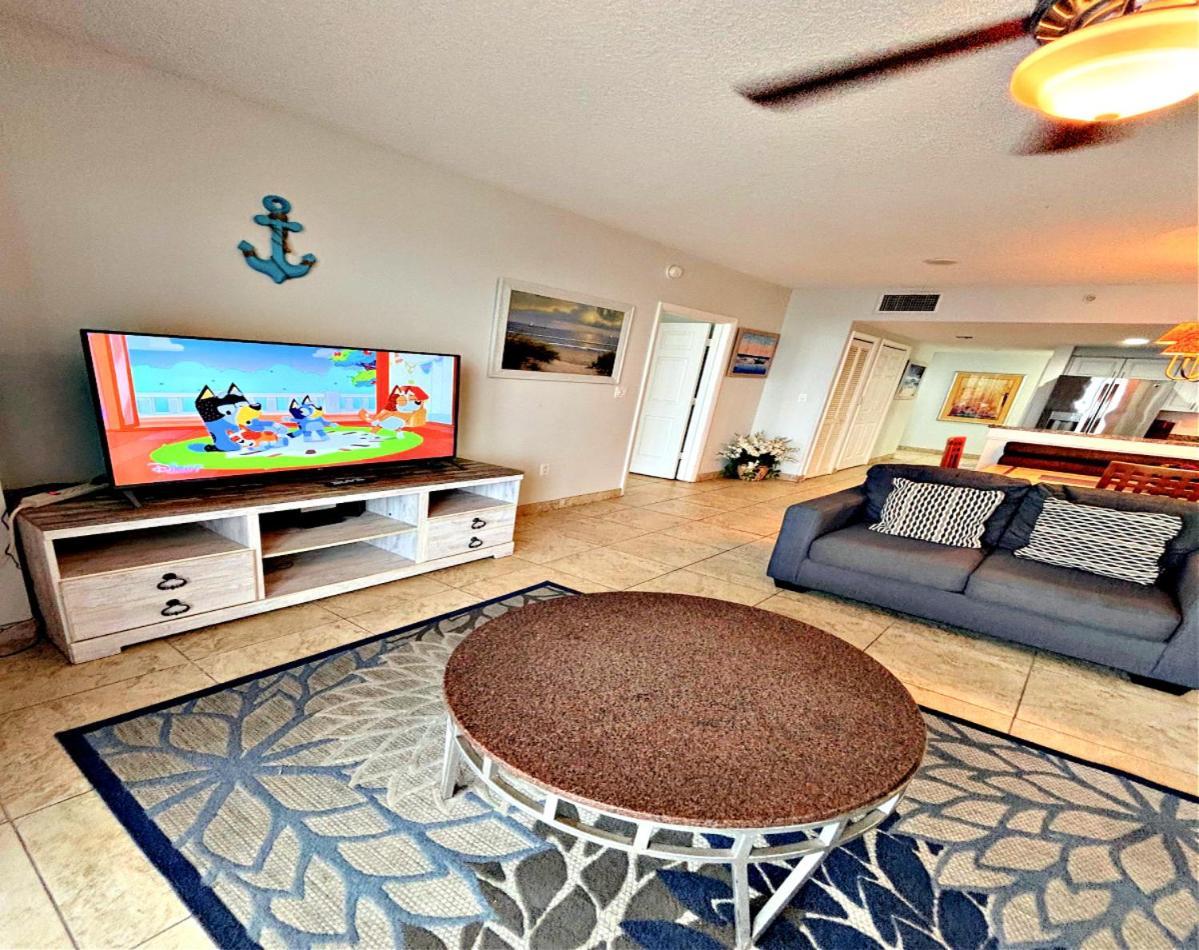 2 Bedroom Direct Oceanfront Wyndham Ocean Walk - Daytona Funland 2226