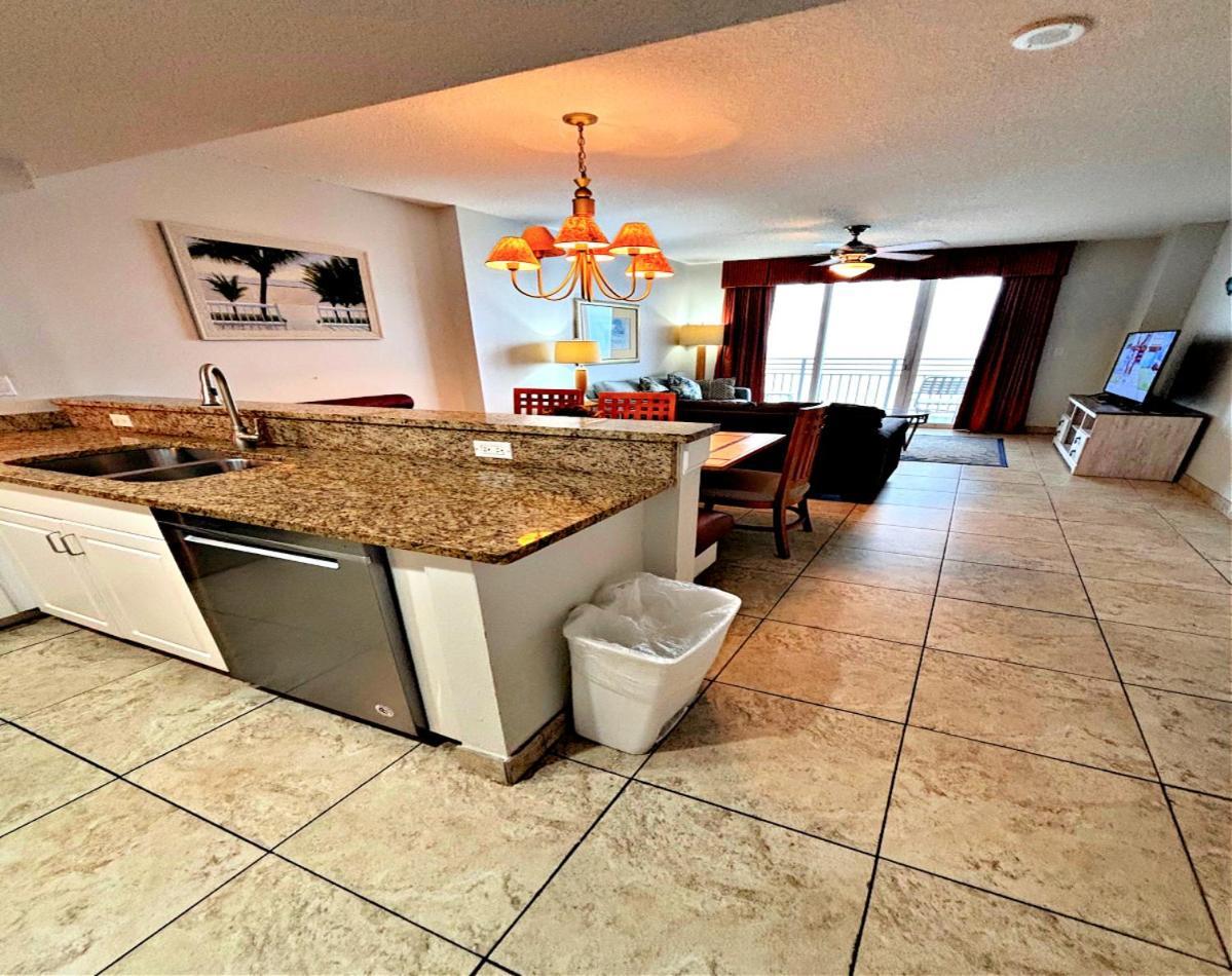 Apartment 2 Bedroom Direct Oceanfront Wyndham Ocean Walk - Daytona Funland 2226