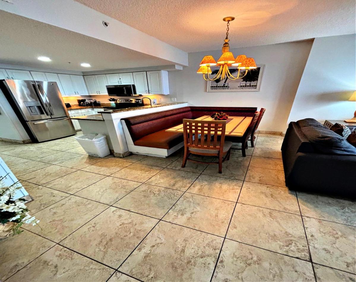 2 Bedroom Direct Oceanfront Wyndham Ocean Walk - Daytona Funland 2226