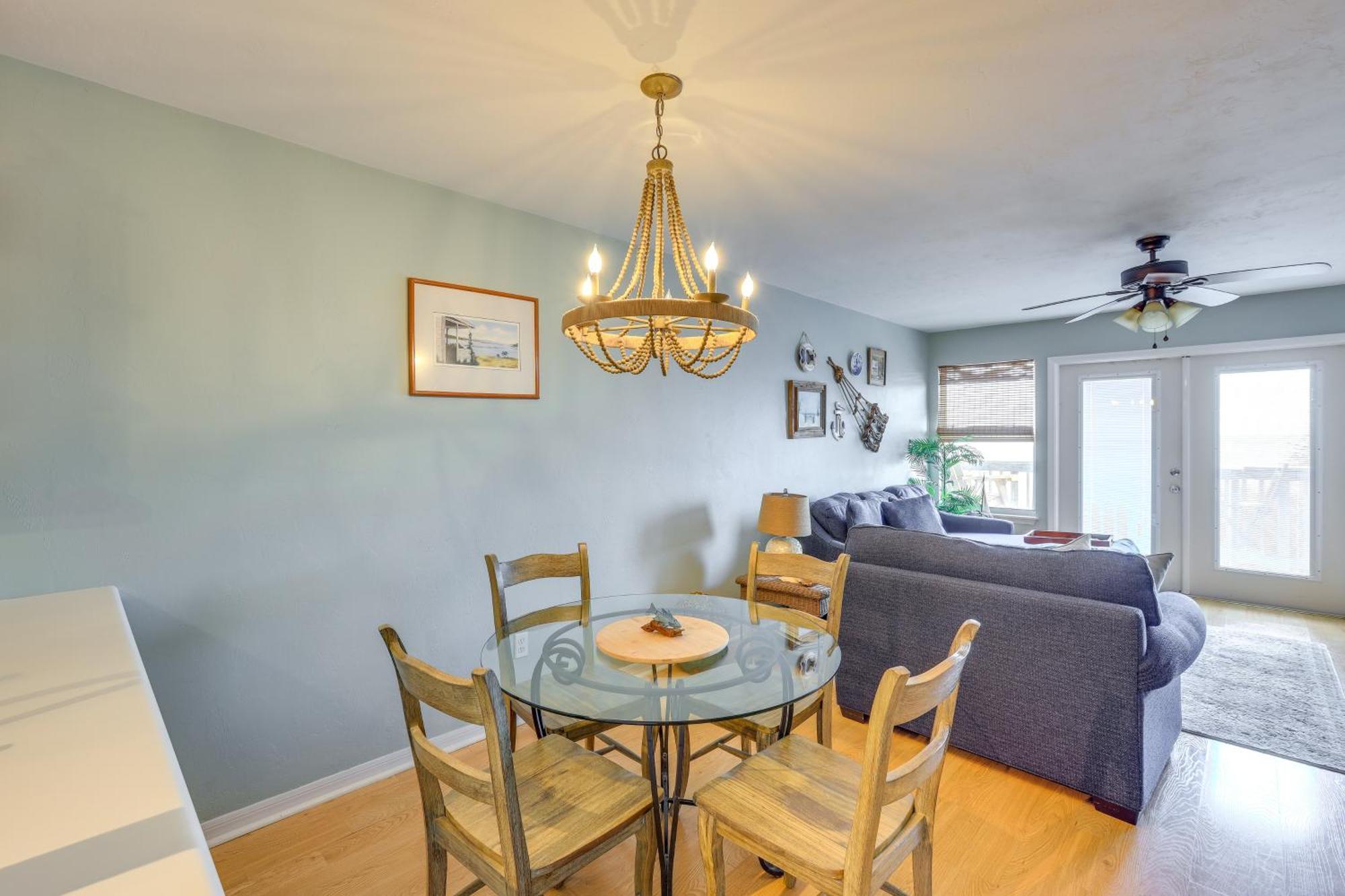 Charming Direct Access Apartment Cedar Key
