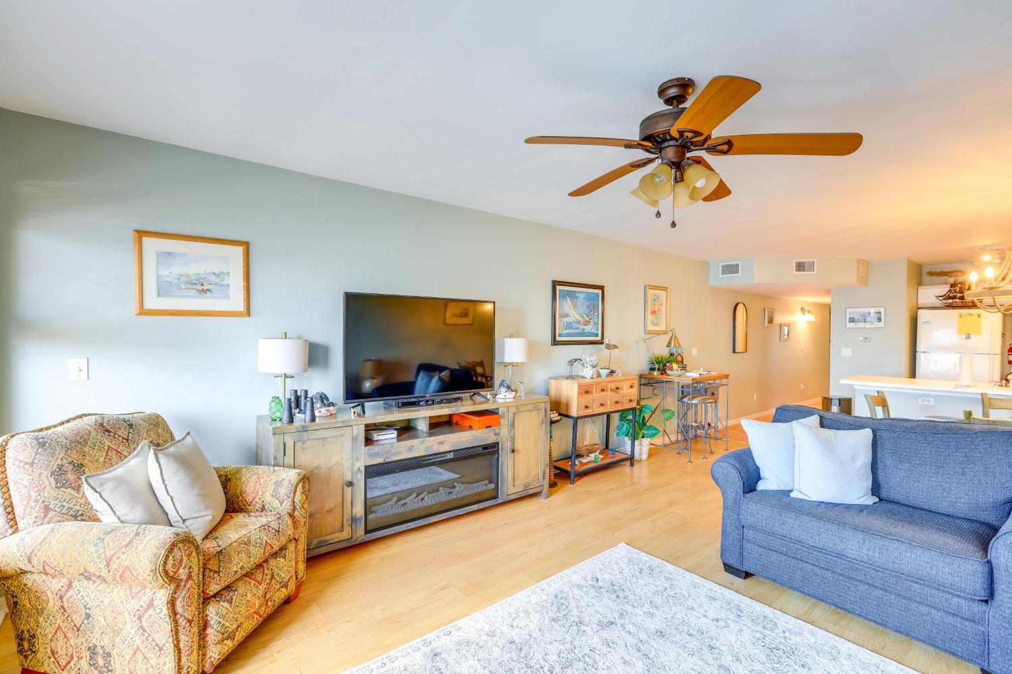 Charming Direct Access Cedar Key